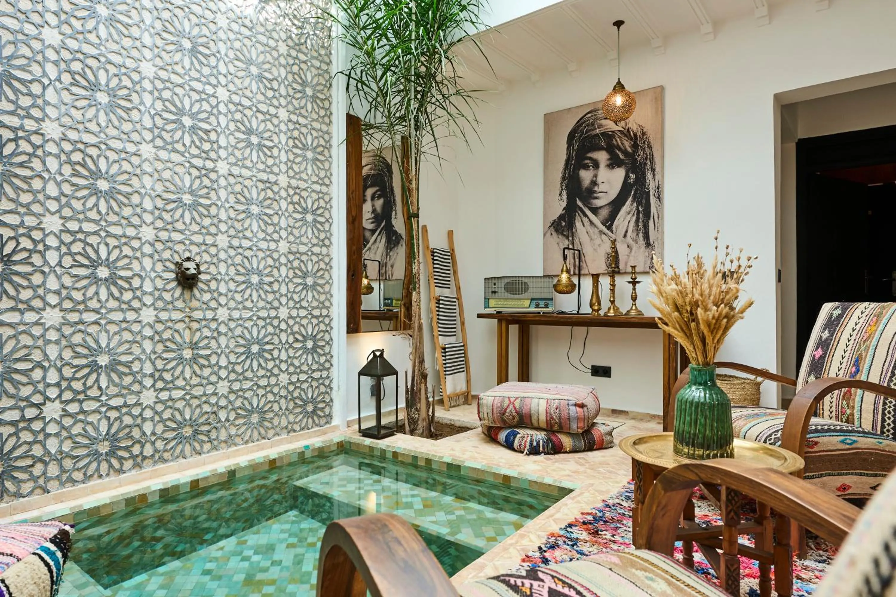 Swimming pool in Riad Miloud en exclusivité 10 P au cœur de la Médina