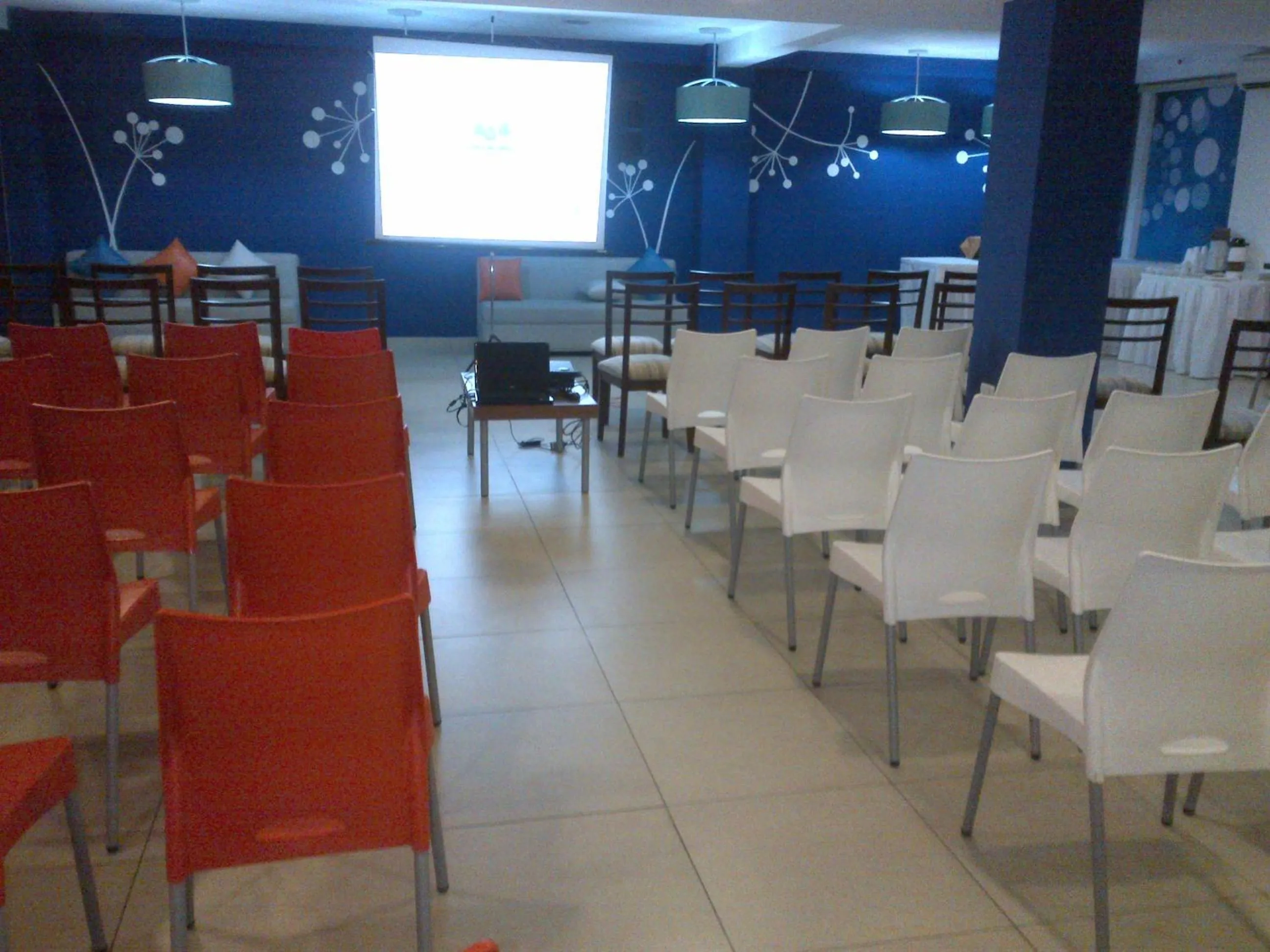 Restaurant/places to eat in Torre Hotel Ejecutivo