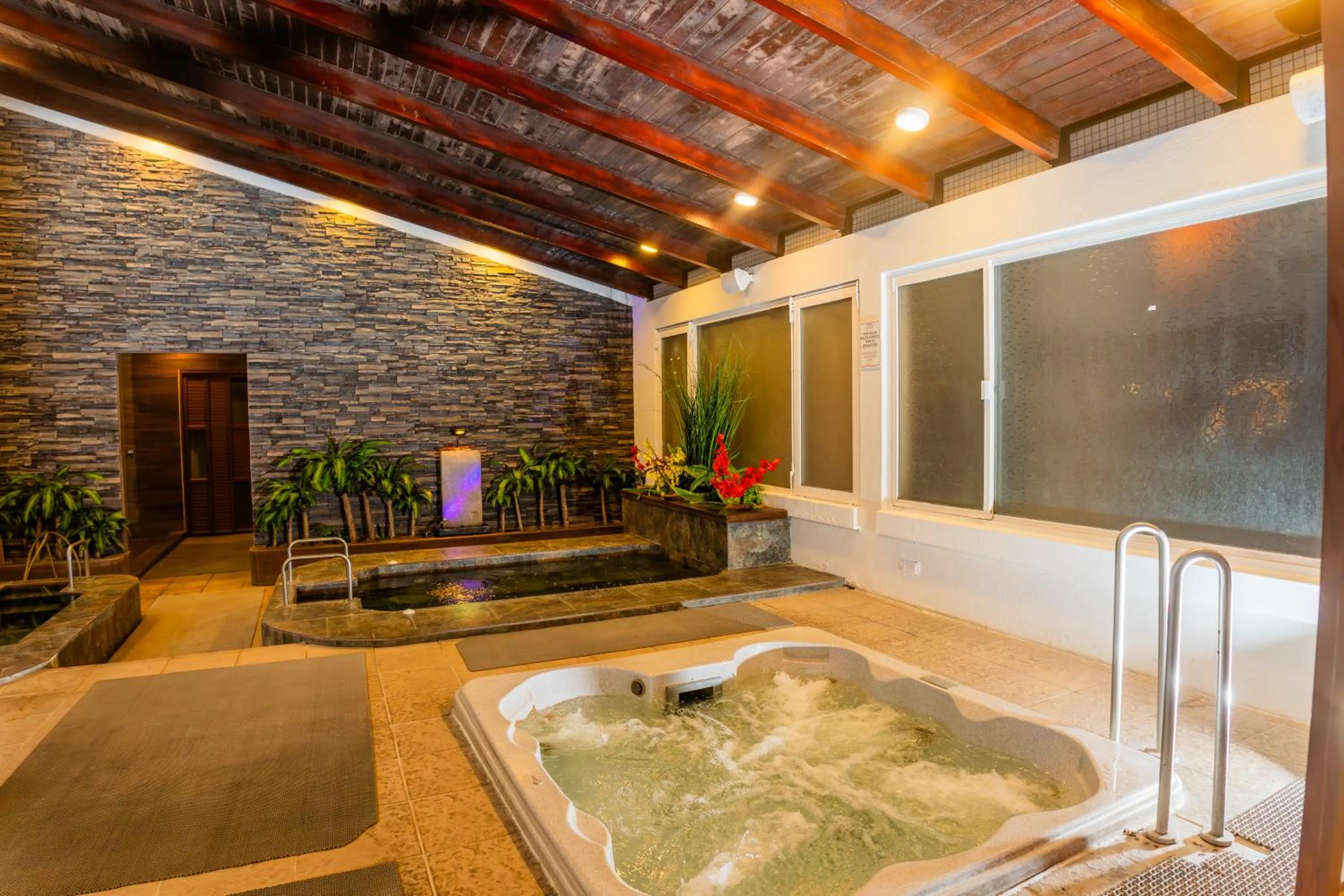 Hot Tub in Sangay Spa Hotel