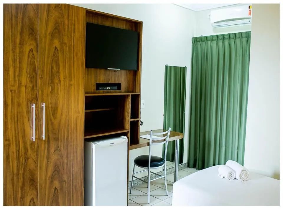 Bed in Steel Valley Hotel