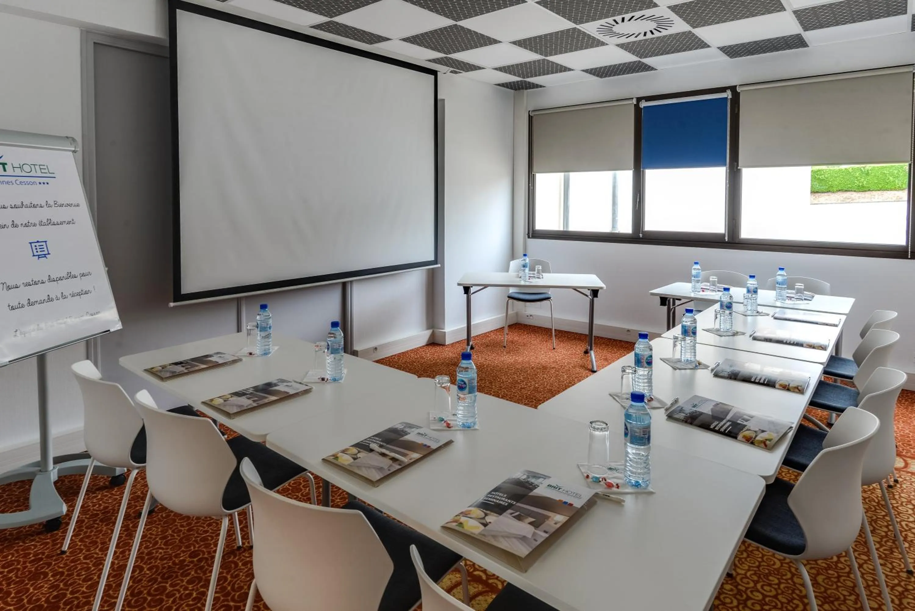 Meeting/conference room in Brit Hotel Rennes Cesson