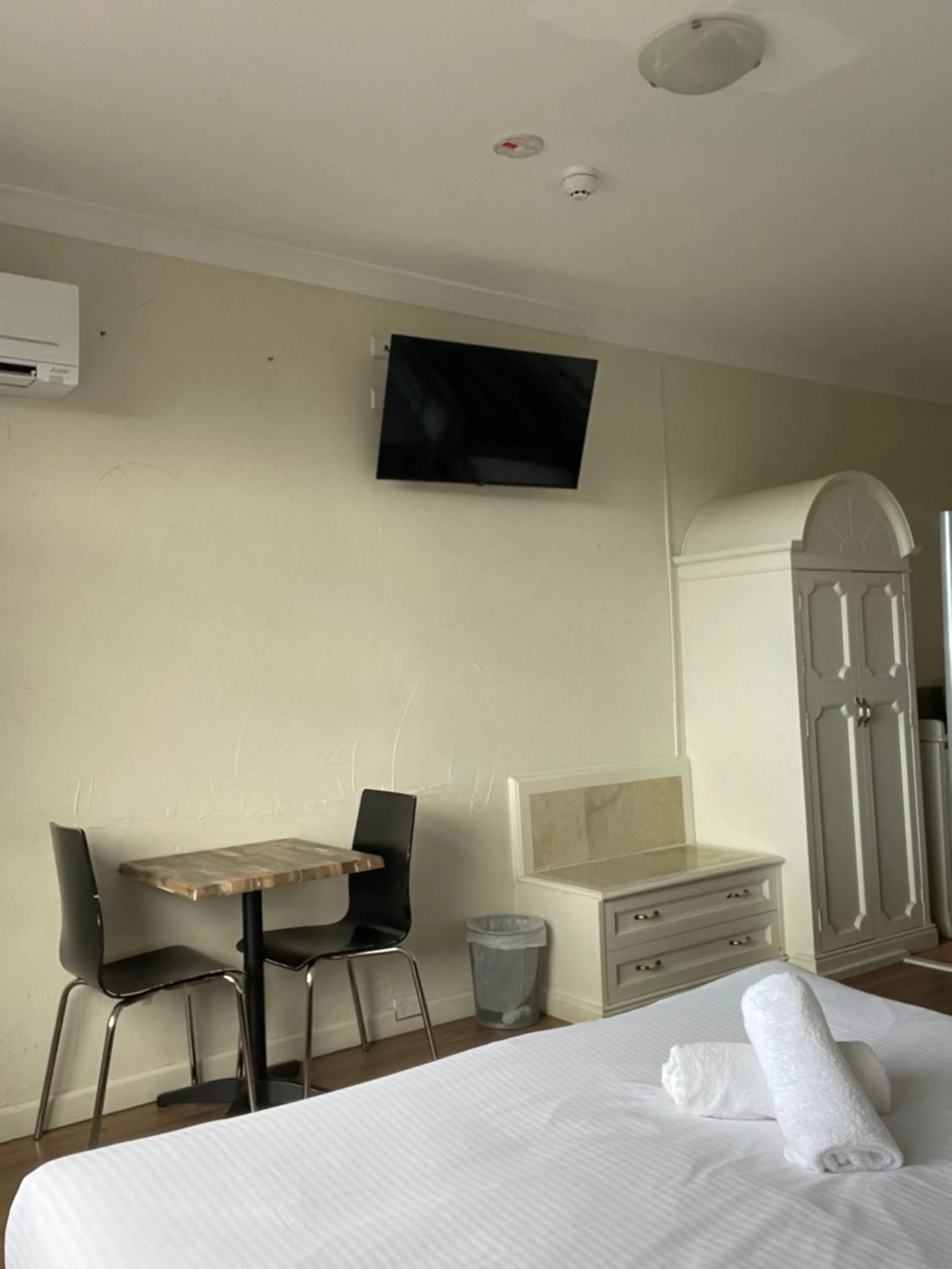 hair dresser, Bed in Siesta Villa