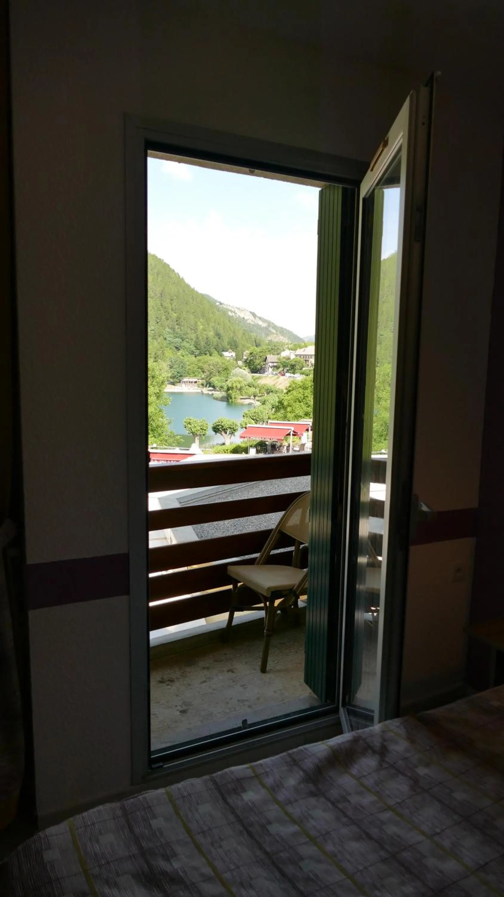 Day in Hotel-Restaurant La Lauzétane