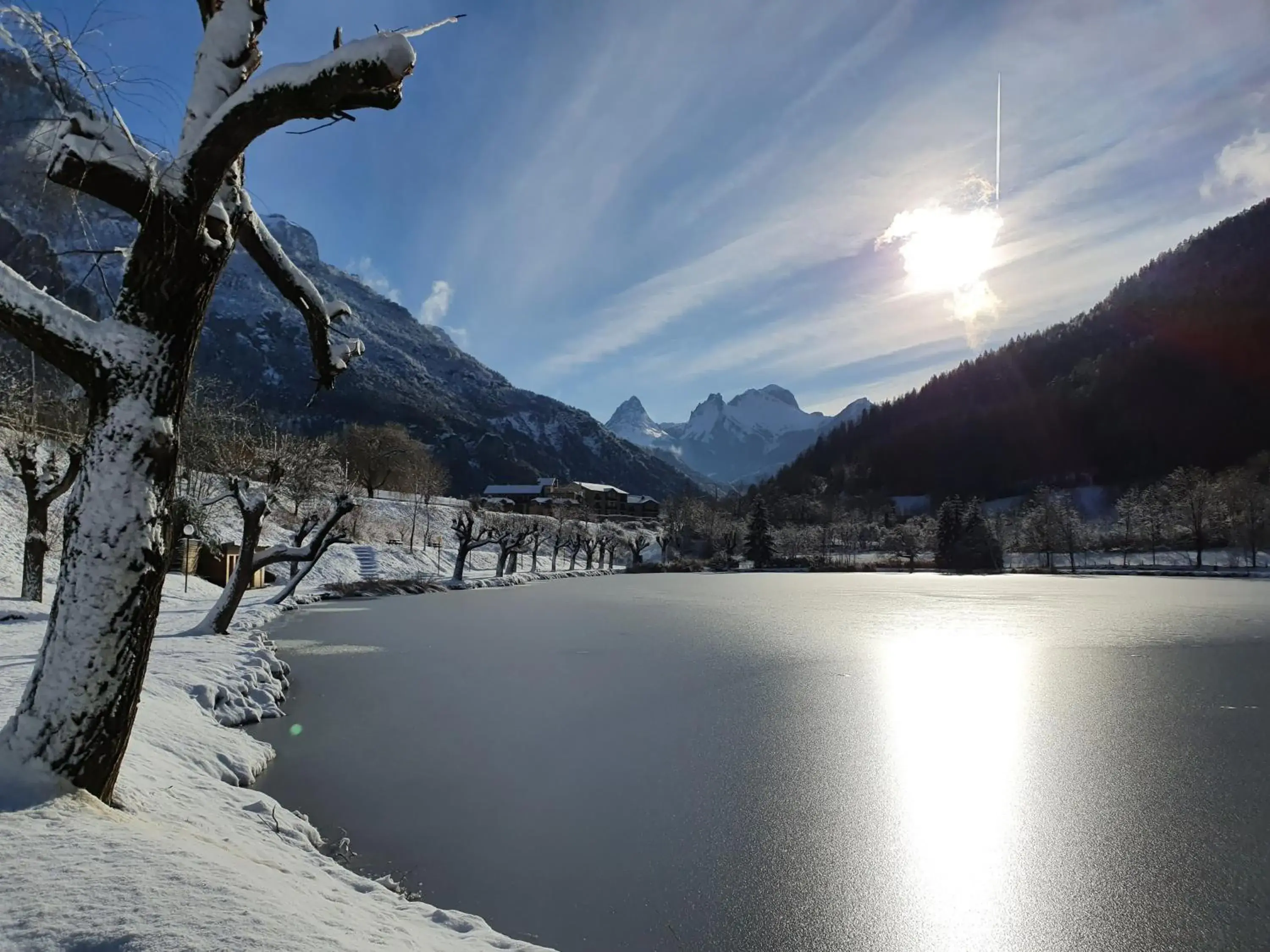 Hotel-Restaurant La Lauzétane Hotel-Restaurant La Lauzétane