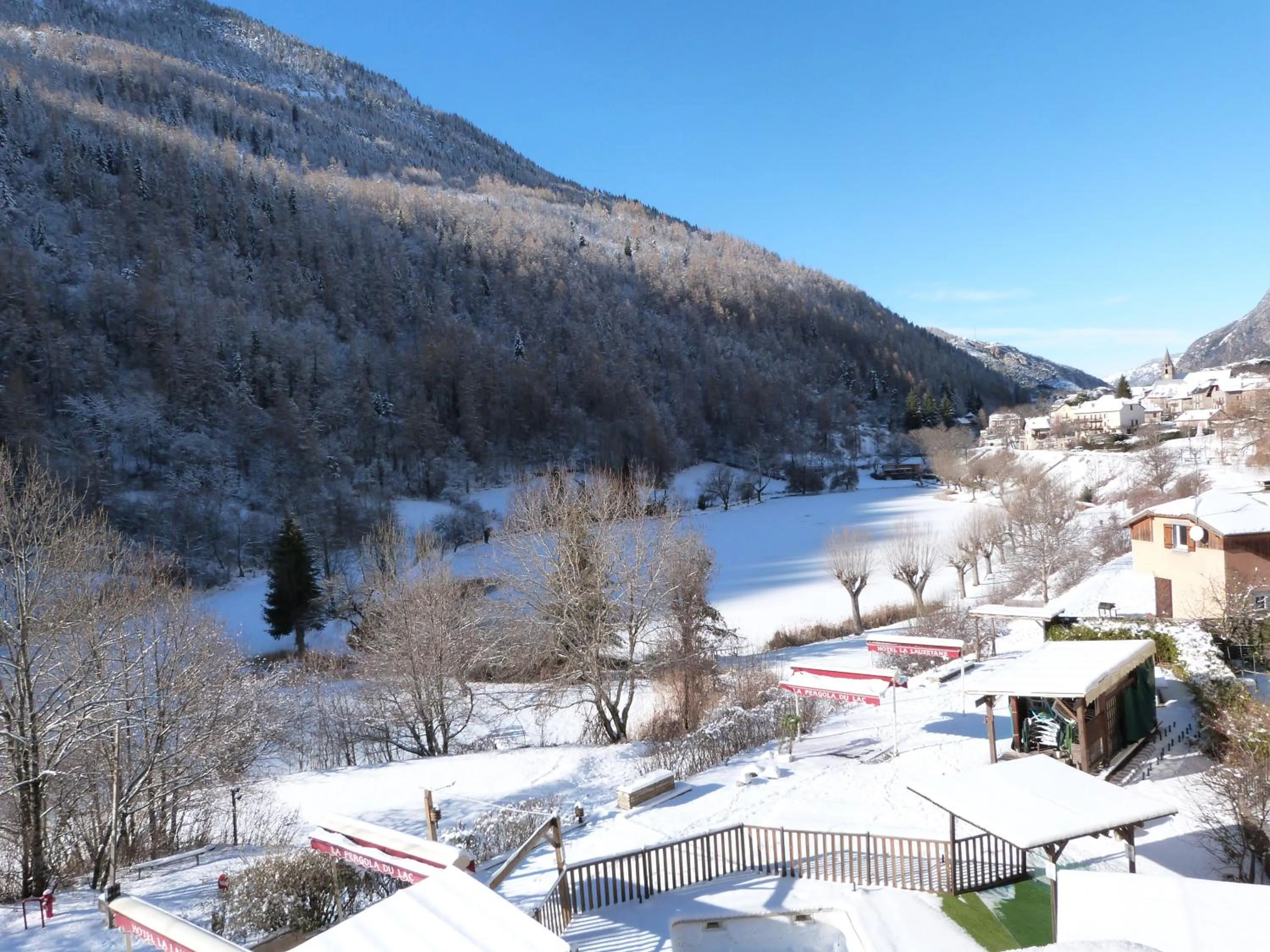 Property building in Hotel-Restaurant La Lauzétane
