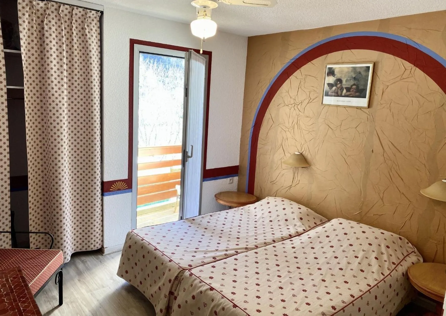 Bed in Hotel-Restaurant La Lauzétane