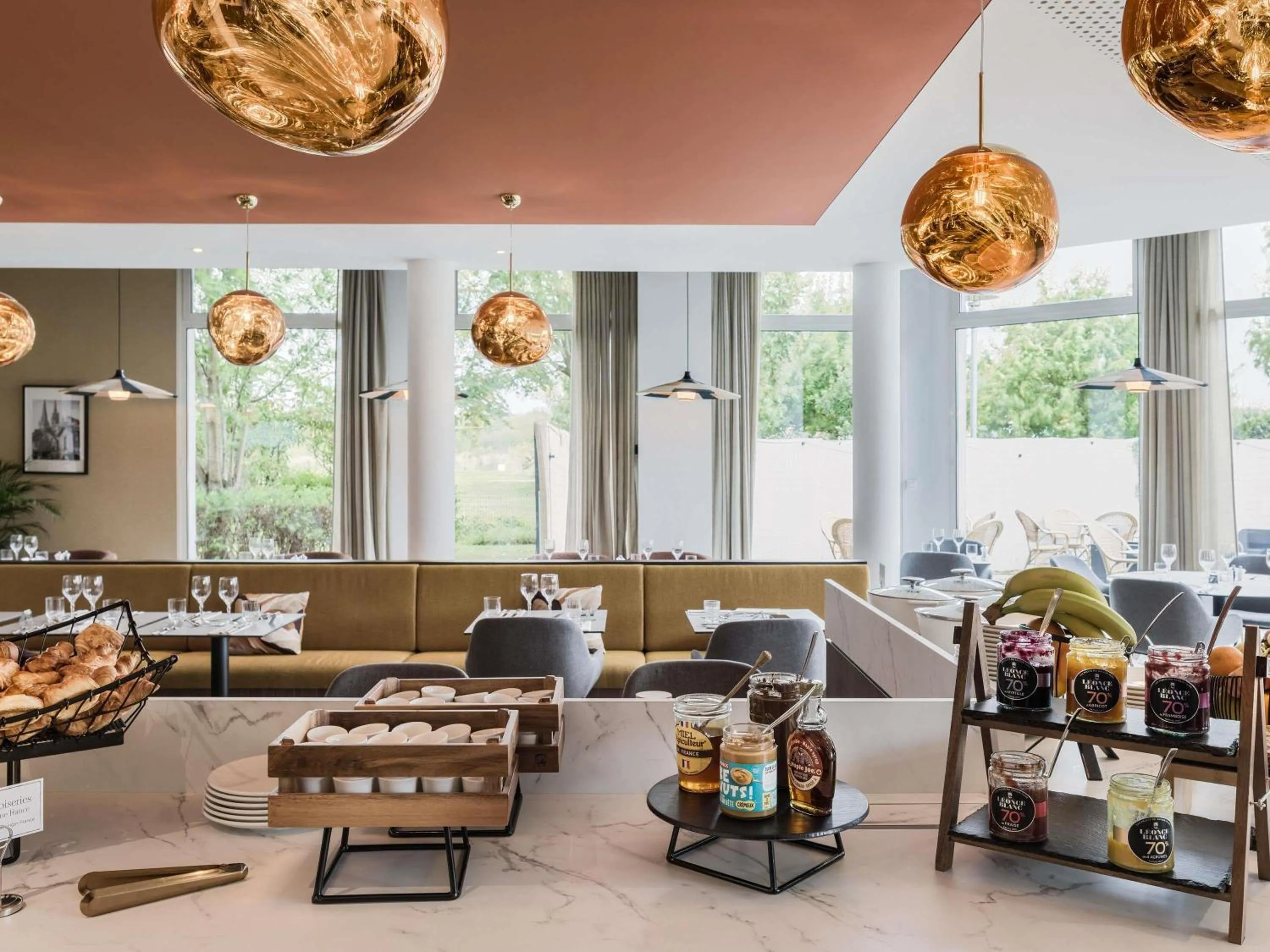 Restaurant/places to eat in Mercure Chartres Est