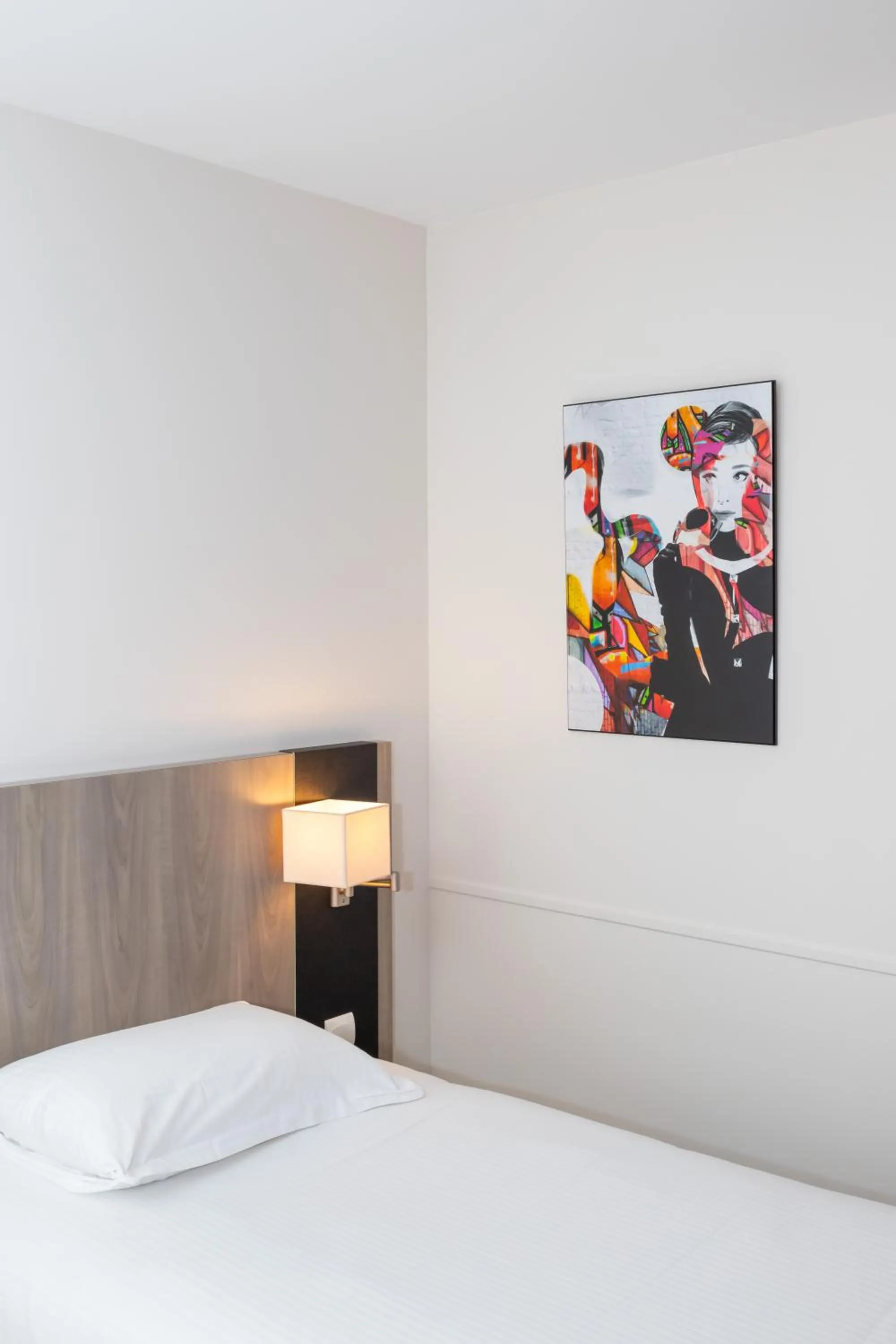 Bed in Kyriad Chartres