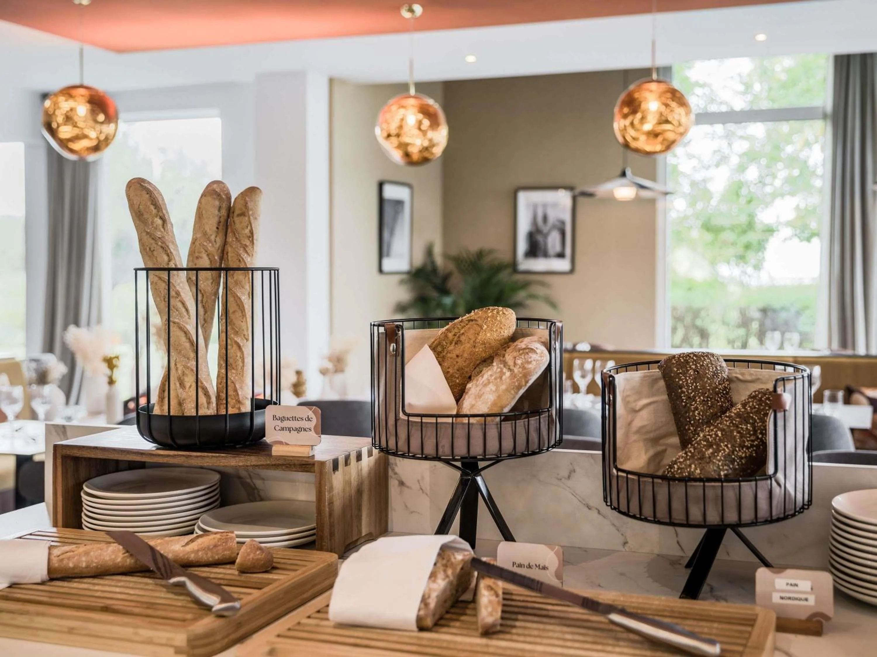 Breakfast in Mercure Chartres Est