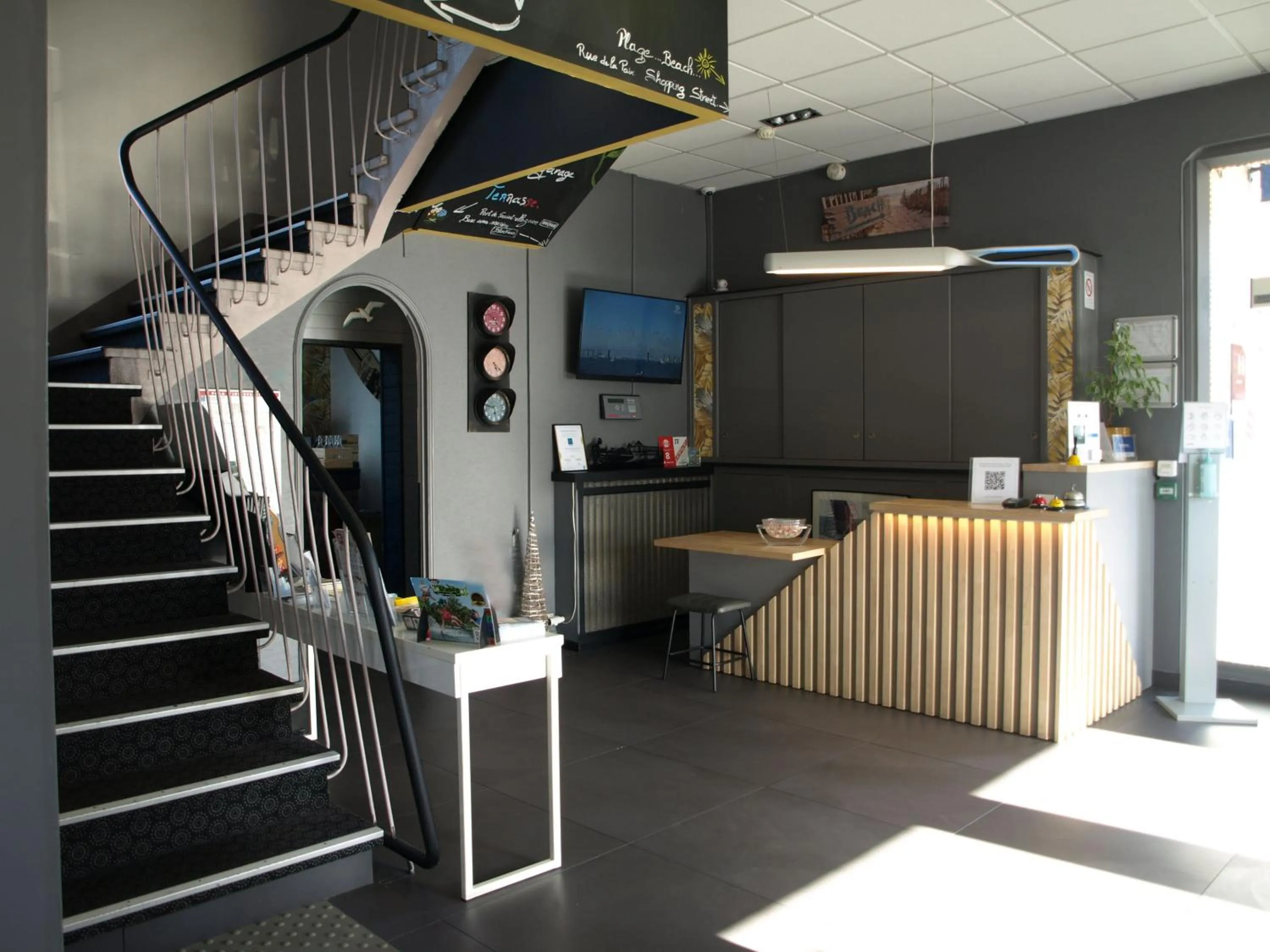 Lobby or reception in The Originals City, Hôtel de l'Europe, Saint-Nazaire