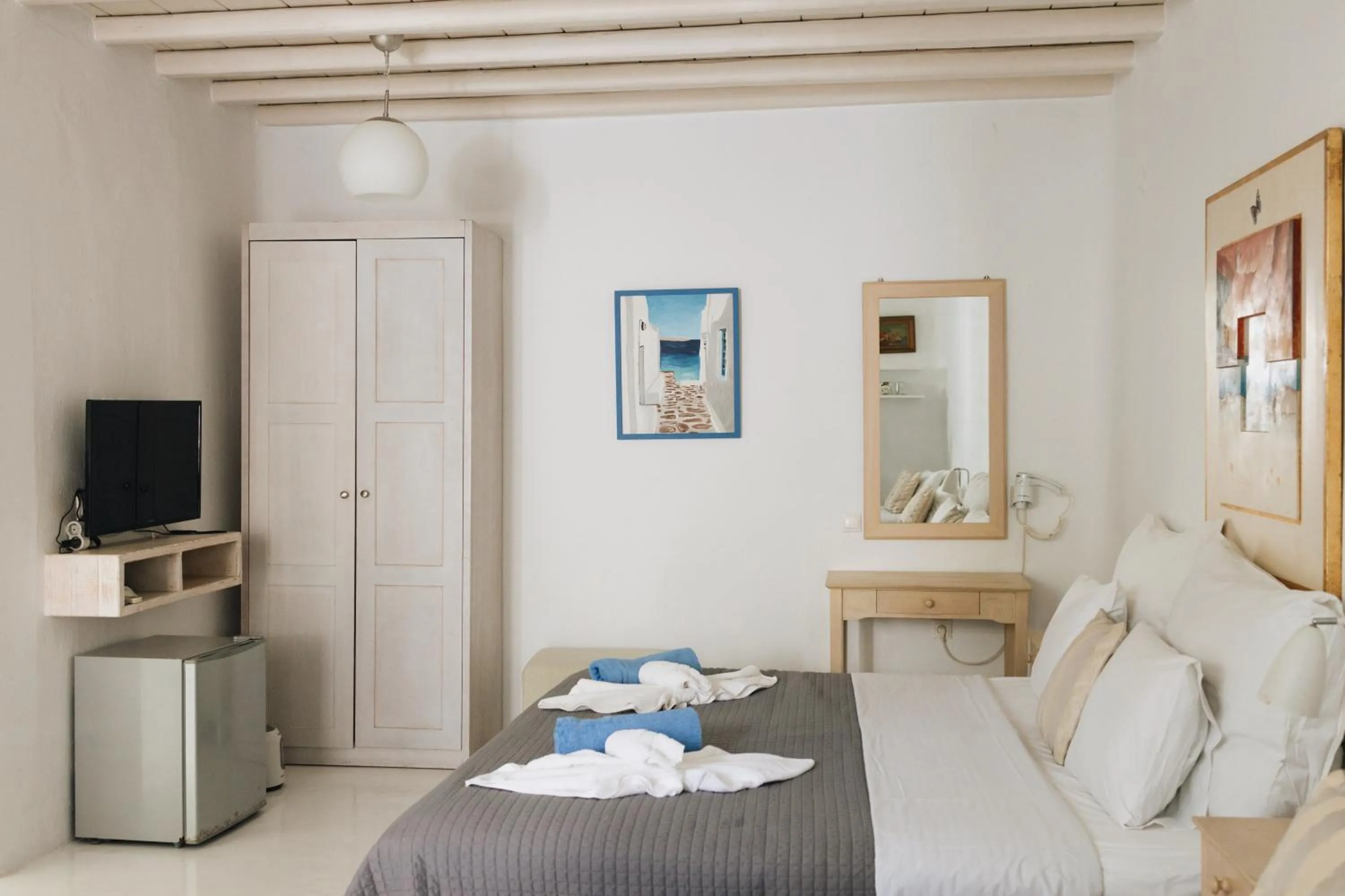 Bedroom, Bed in Mykonos Pantheon