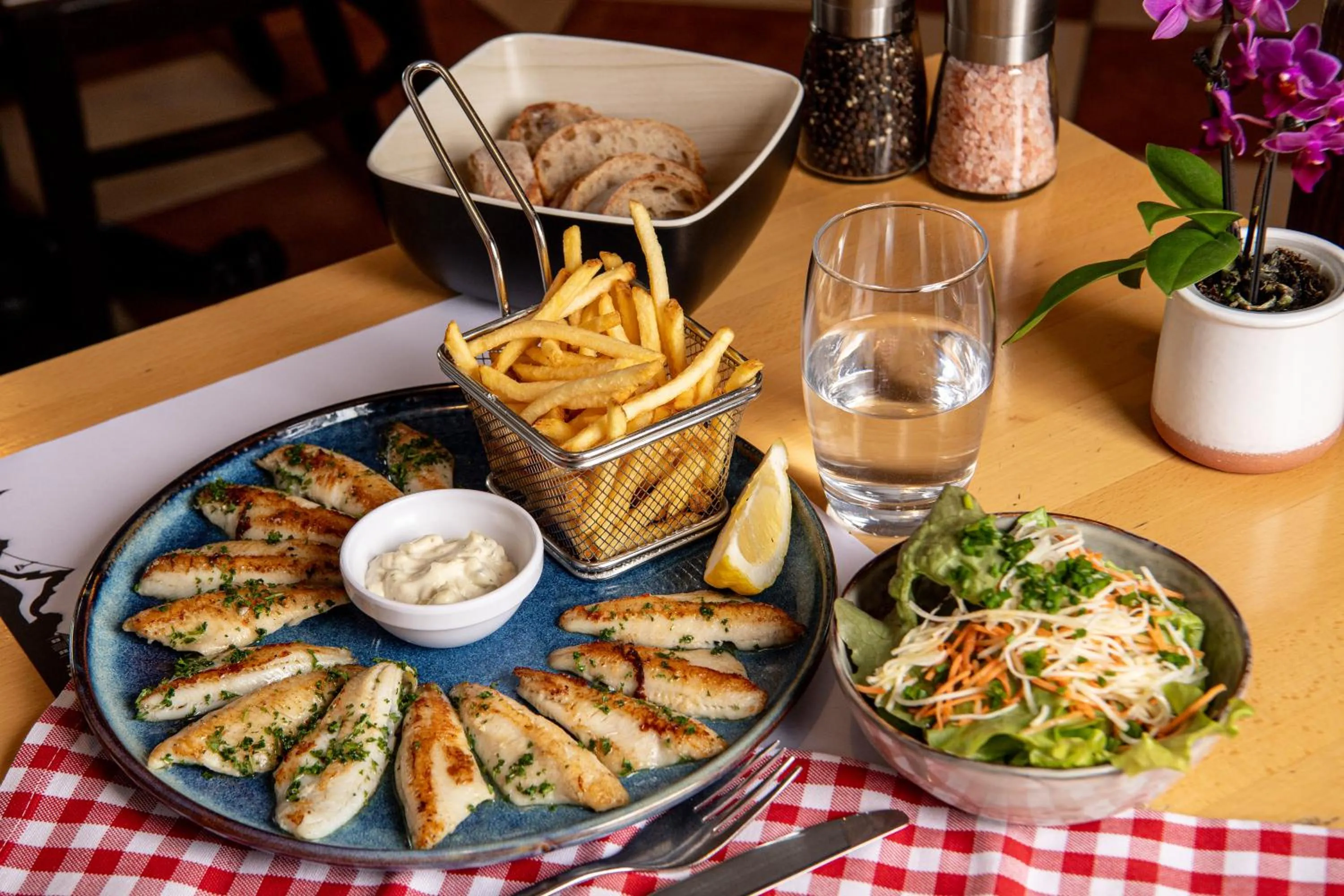 Restaurant/places to eat in ibis budget Genève Aéroport