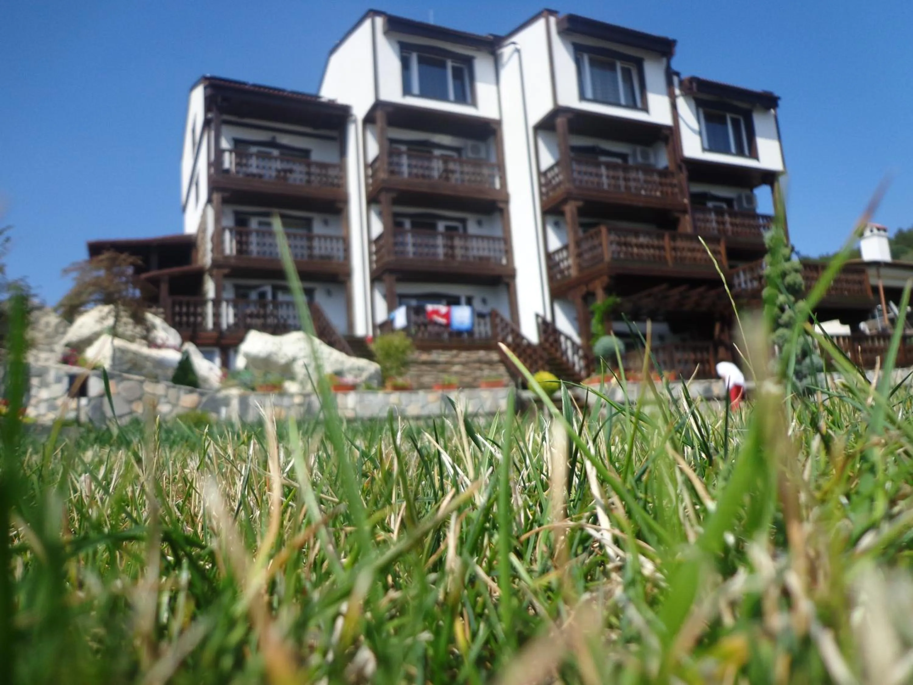 Patio in Aparthotel Seasons Glavatarski Han