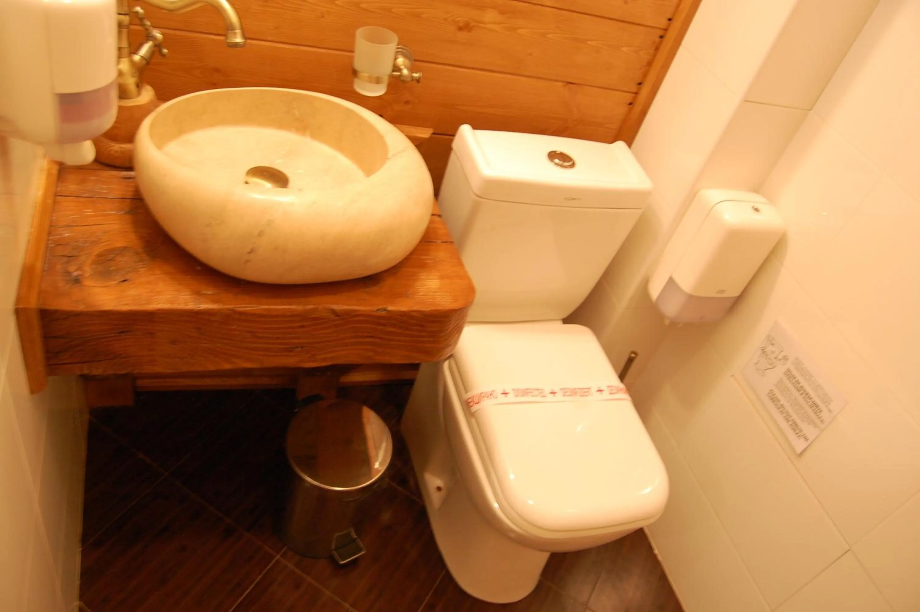 Bathroom in Aparthotel Seasons Glavatarski Han