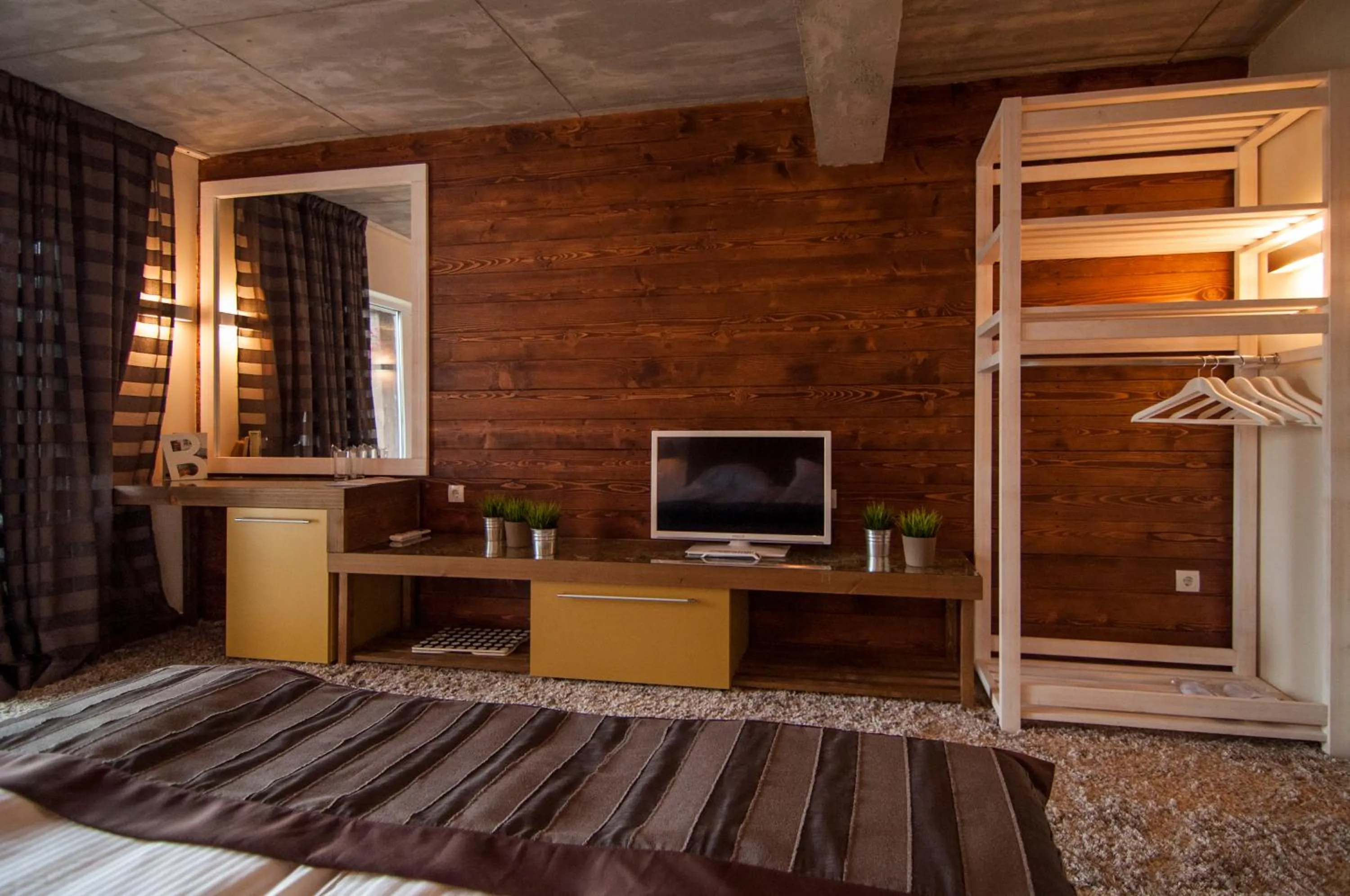 Bedroom, Bed in Aparthotel Seasons Glavatarski Han