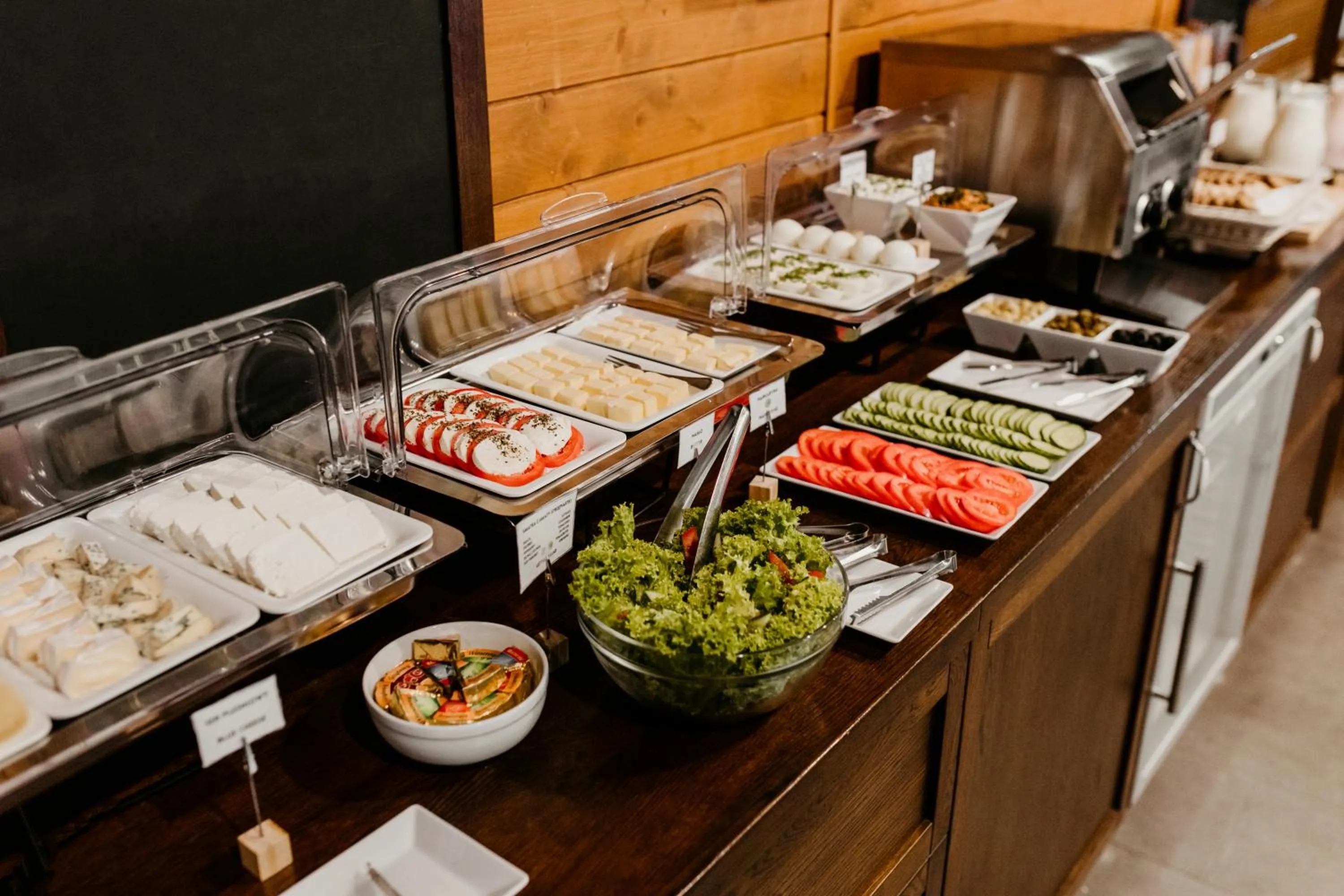 Restaurant/places to eat in Hotel Yarden by Artery Hotels