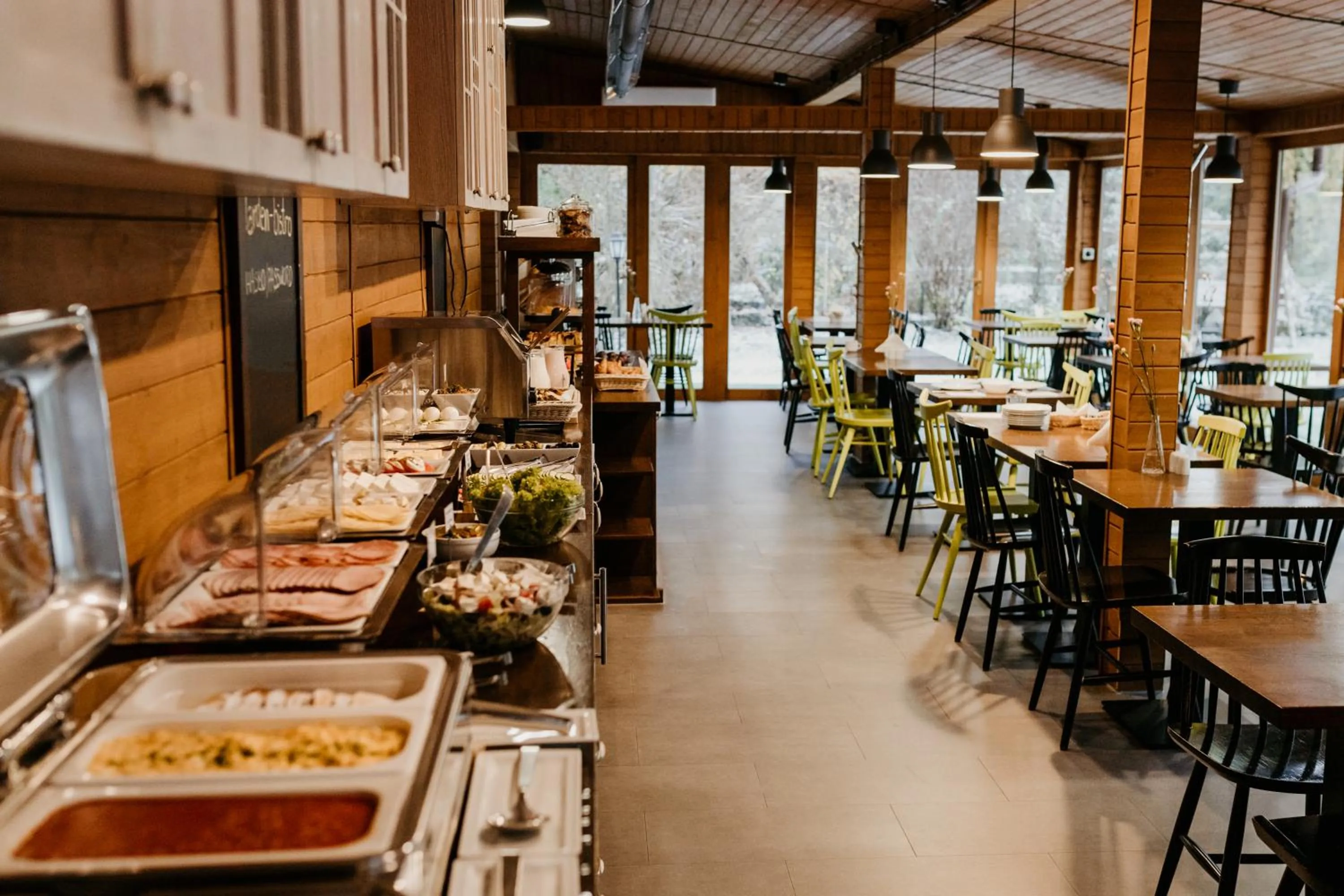 Restaurant/places to eat in Hotel Yarden by Artery Hotels