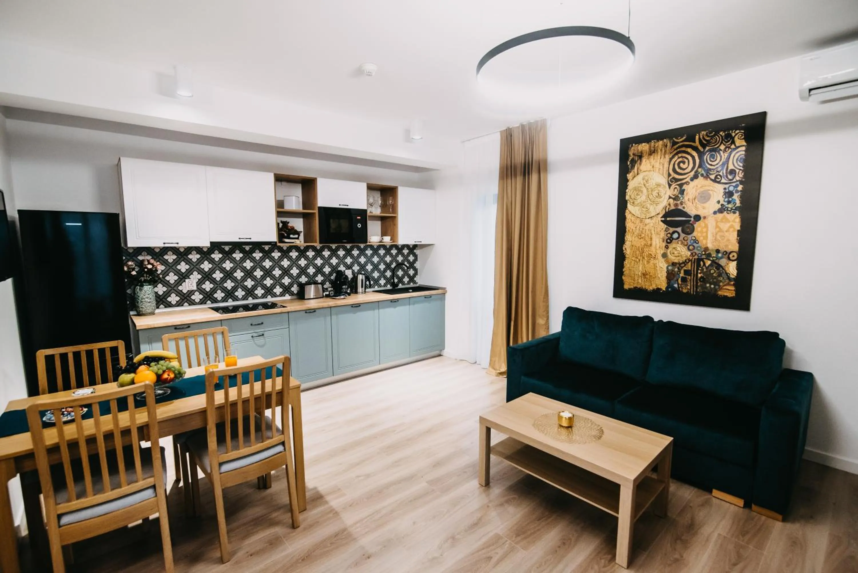 Kitchen or kitchenette in Gaudi Accommodation