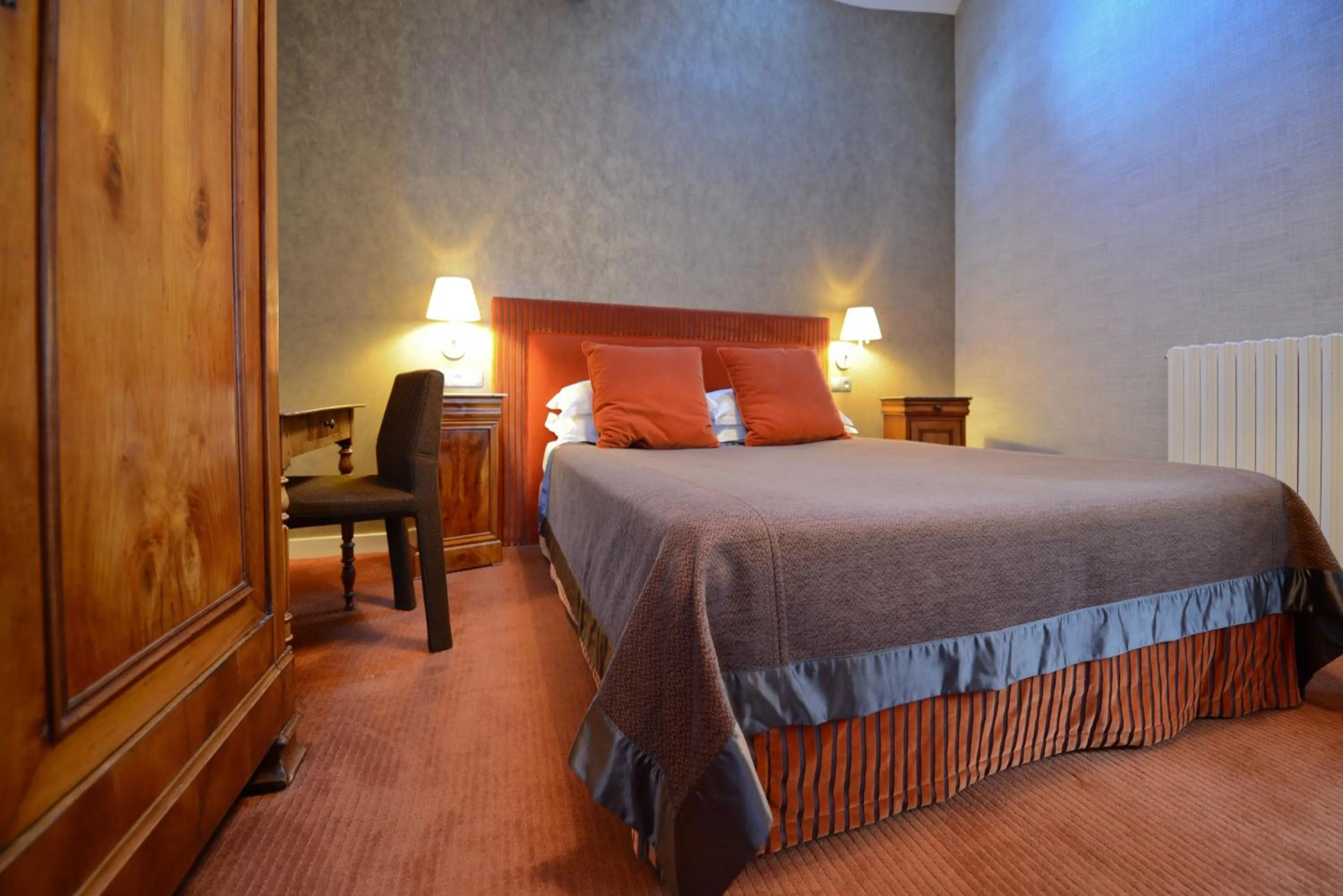 Bedroom, Bed in Le Manoir du Lys