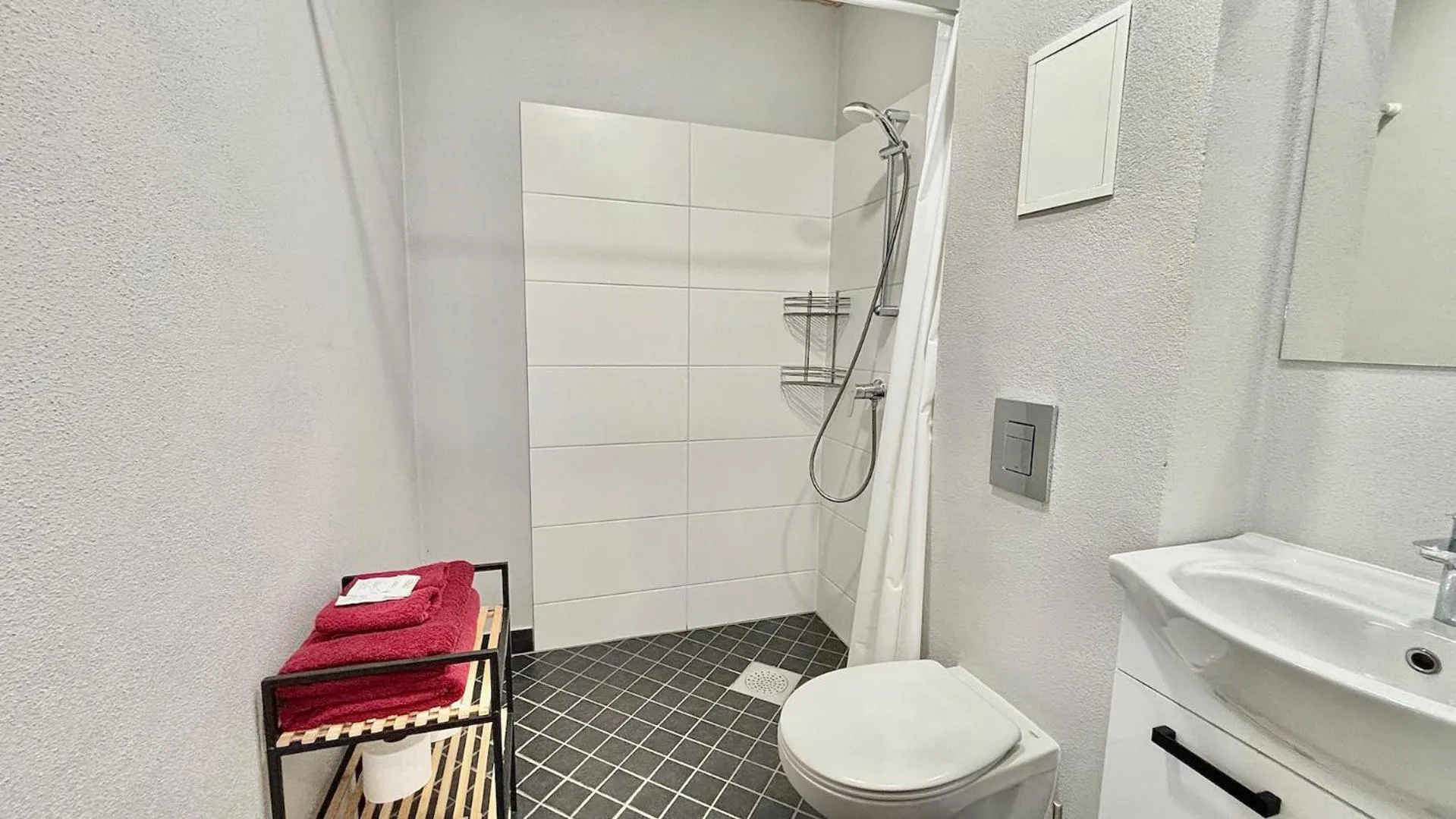 Bathroom in Filosoofi 1 Studio Apartments