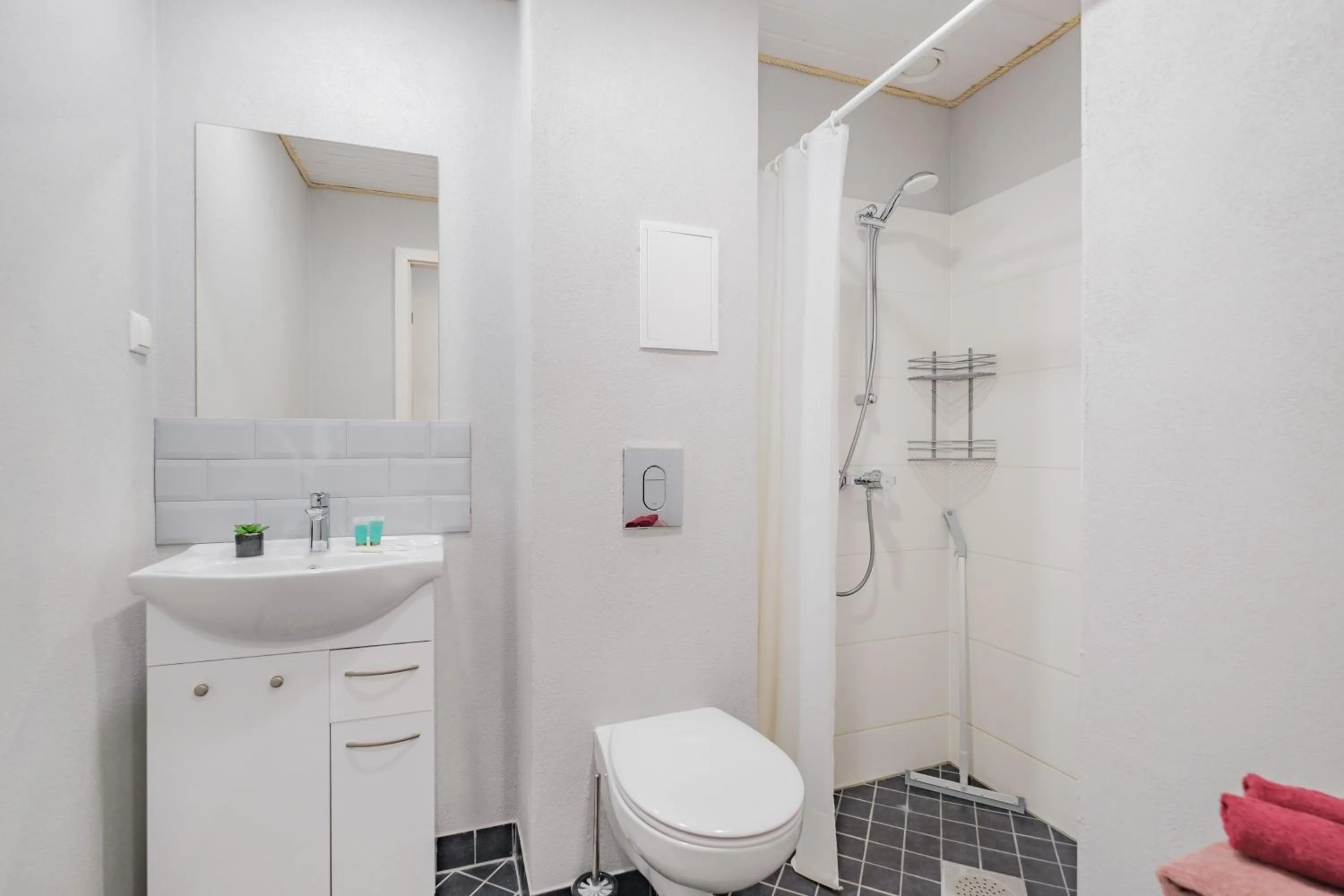 Bathroom in Filosoofi 1 Studio Apartments