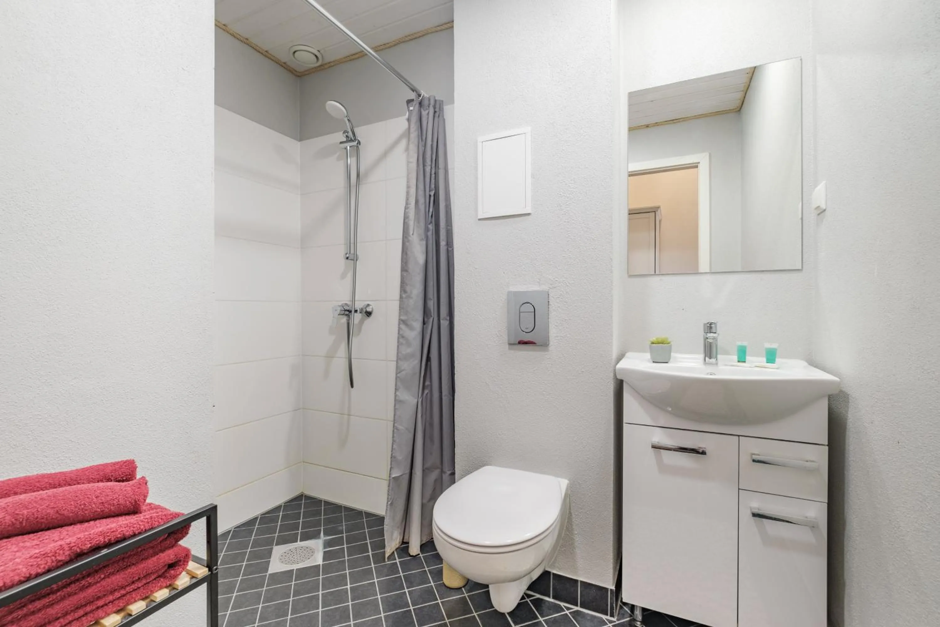 Bathroom in Filosoofi 1 Studio Apartments