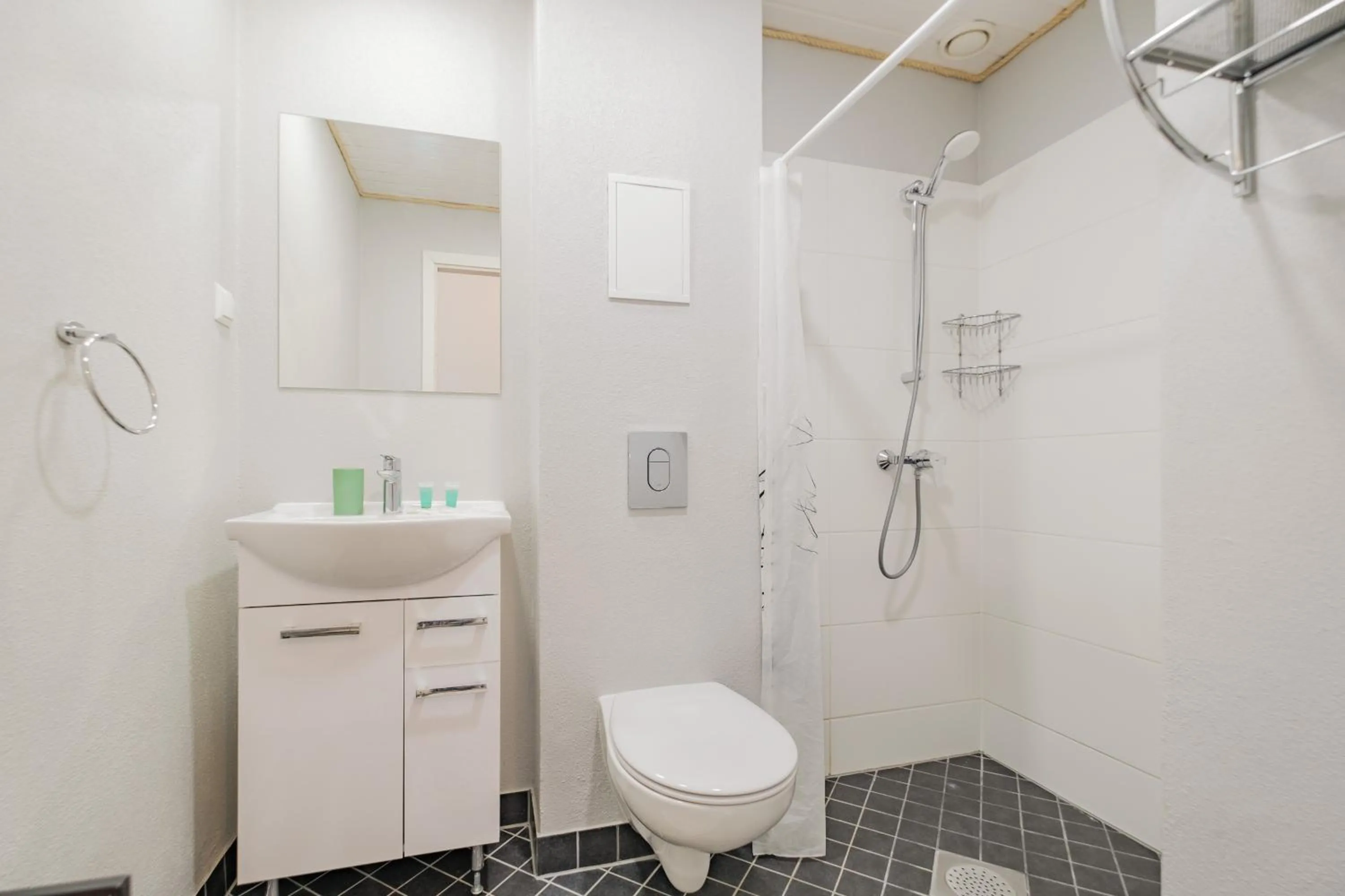 Toilet in Filosoofi 1 Studio Apartments