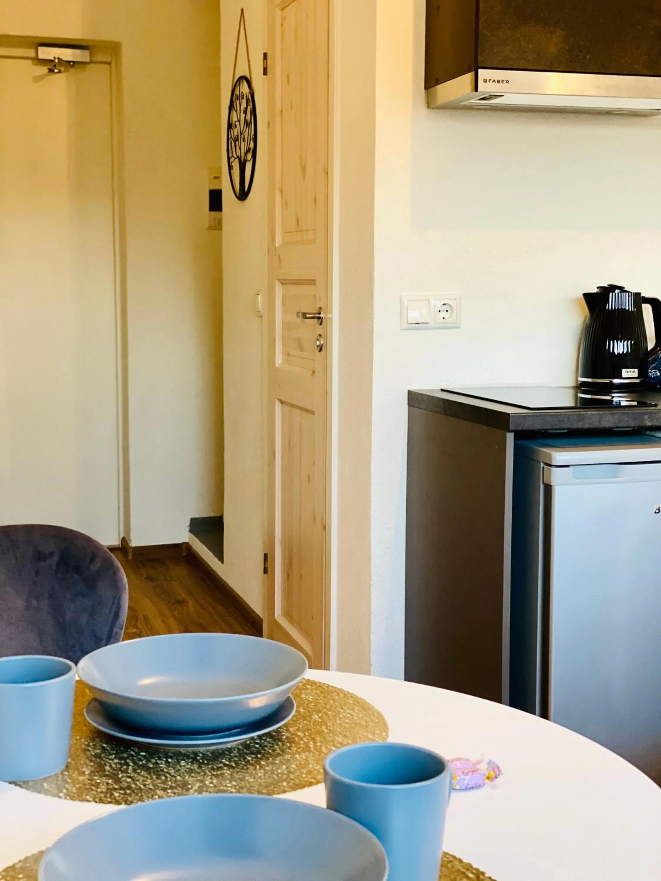 Kitchen or kitchenette in Filosoofi 1 Studio Apartments
