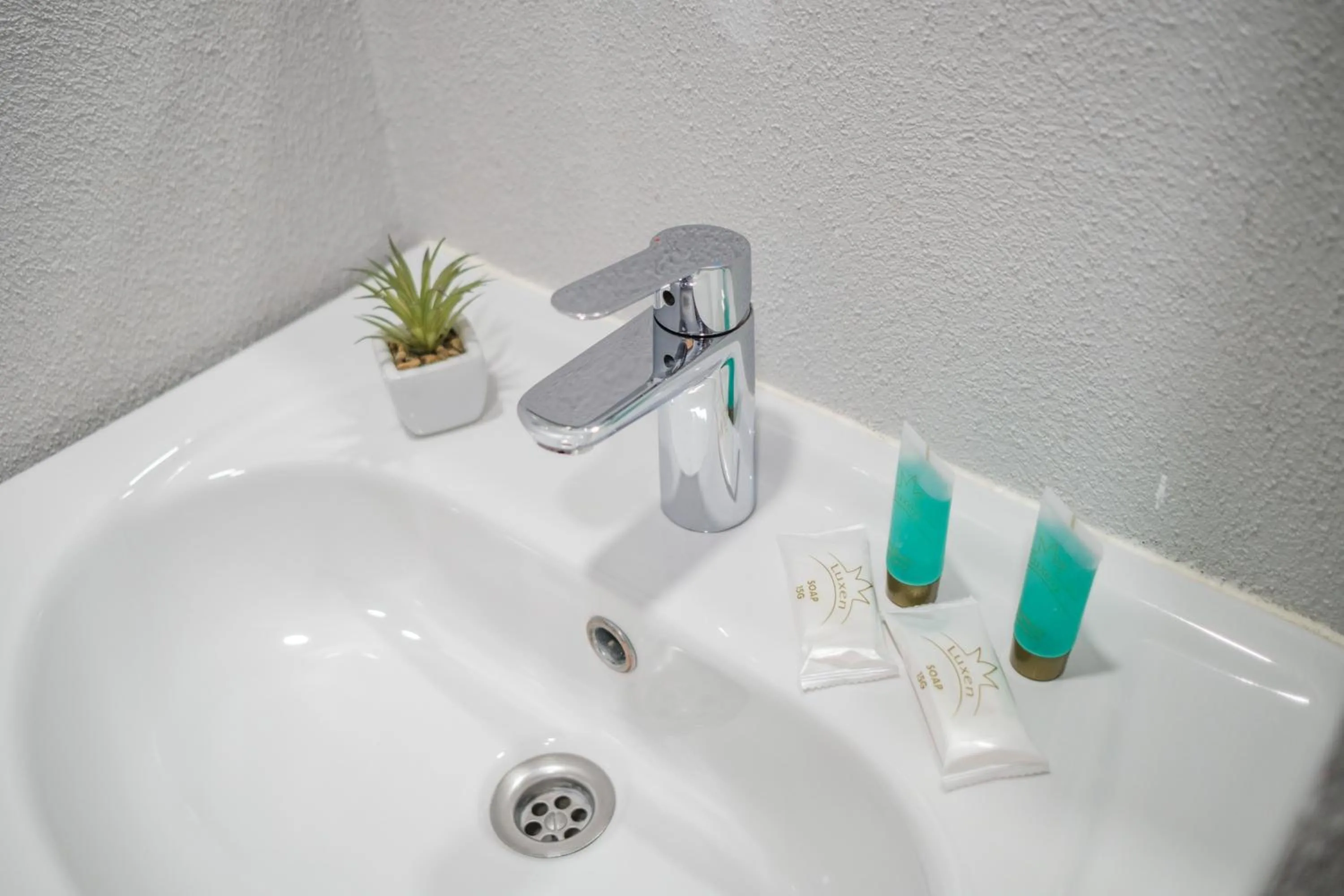 Bathroom in Filosoofi 1 Studio Apartments