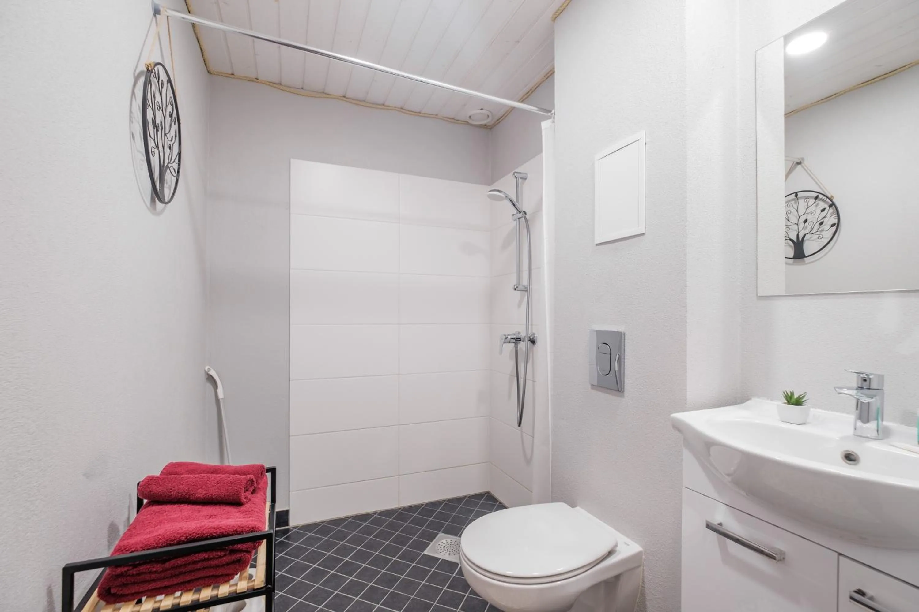 Bathroom in Filosoofi 1 Studio Apartments