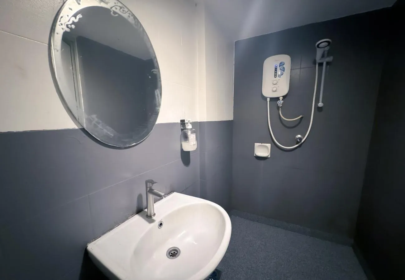 Shower in Sun Inns Seremban Formerly known as Lotus Seremban