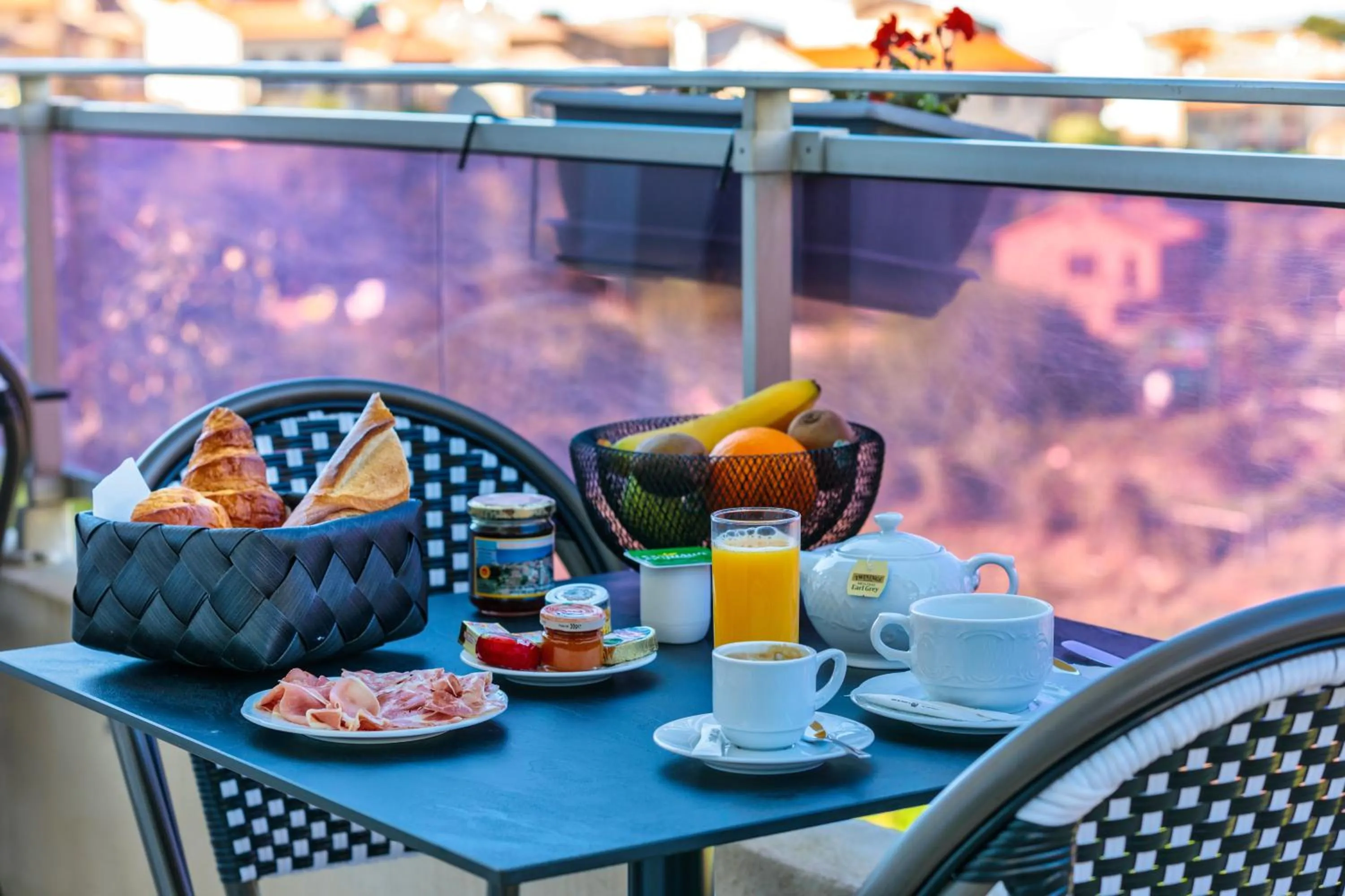 Breakfast in Hôtel Mare E Monti