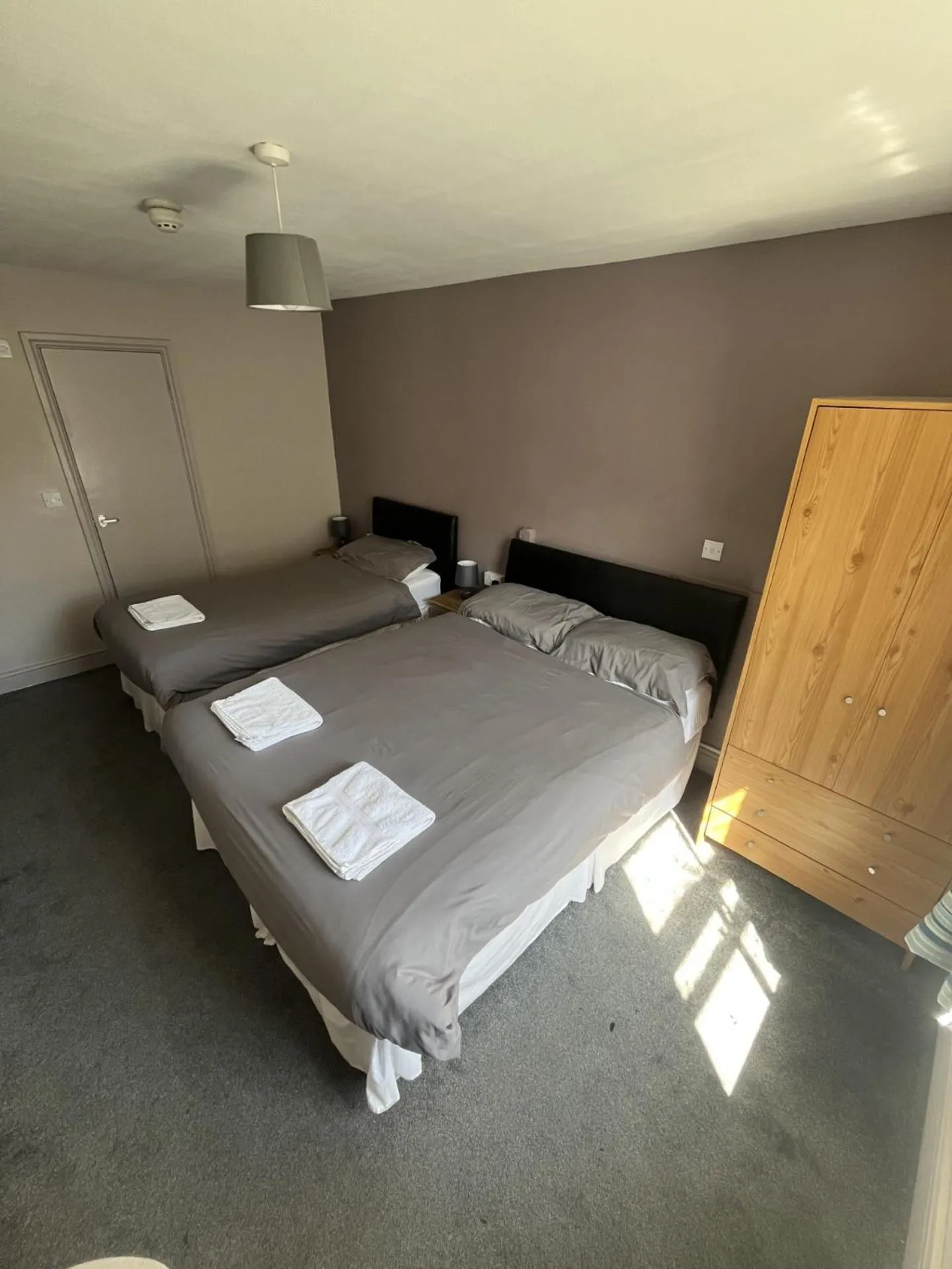 Bedroom, Bed in Hampton Hotel & restaurant