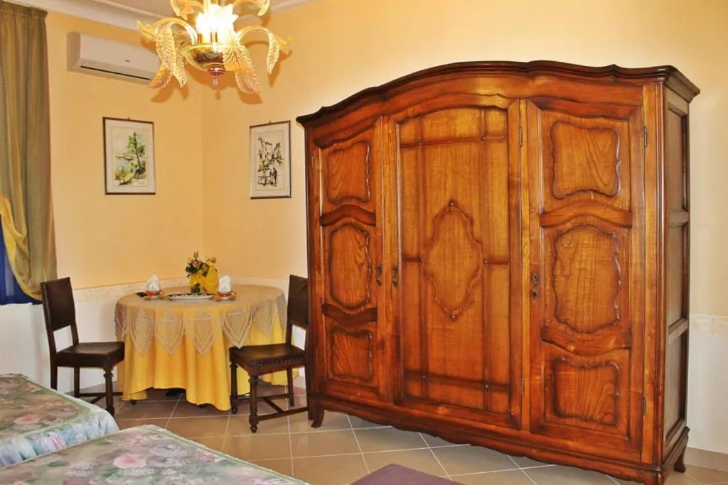 Bed in Hotel Ristorante La Torretta