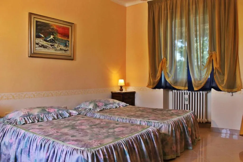 Bed in Hotel Ristorante La Torretta