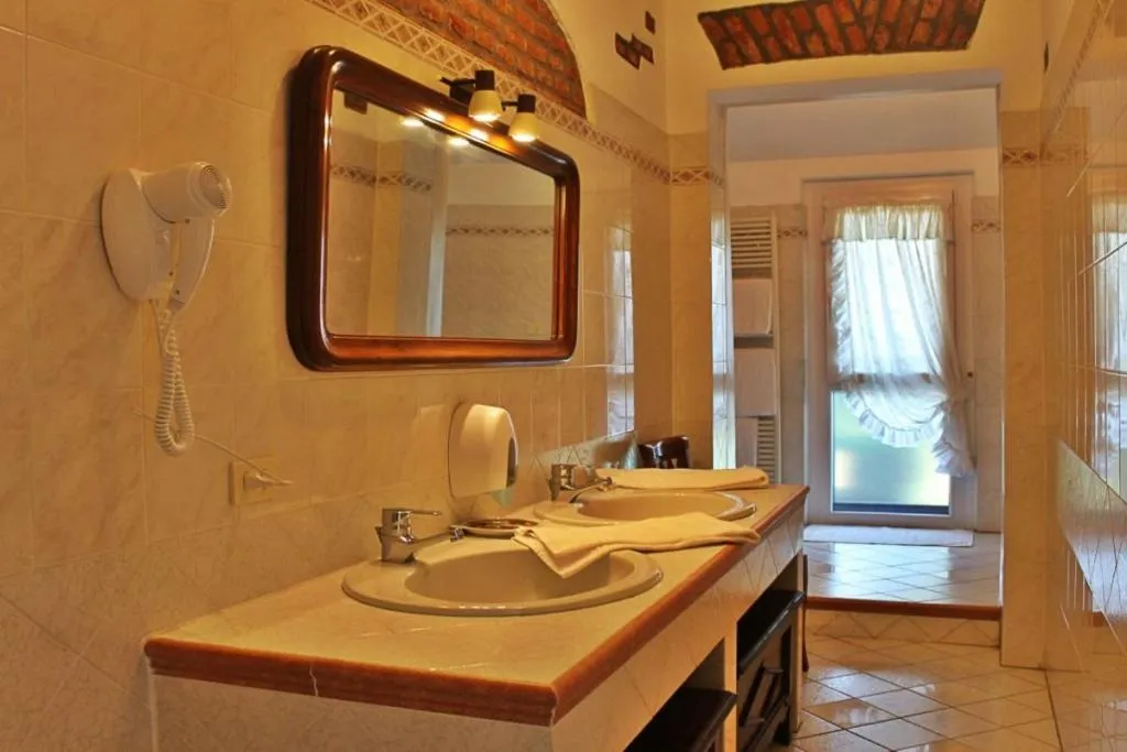 Bathroom in Hotel Ristorante La Torretta
