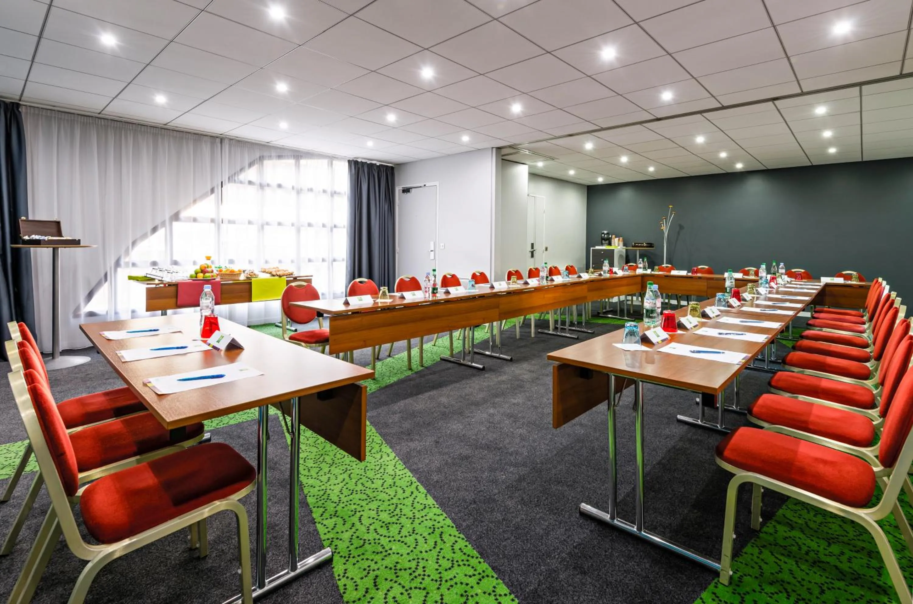 Business facilities in Ibis Styles Reims Centre