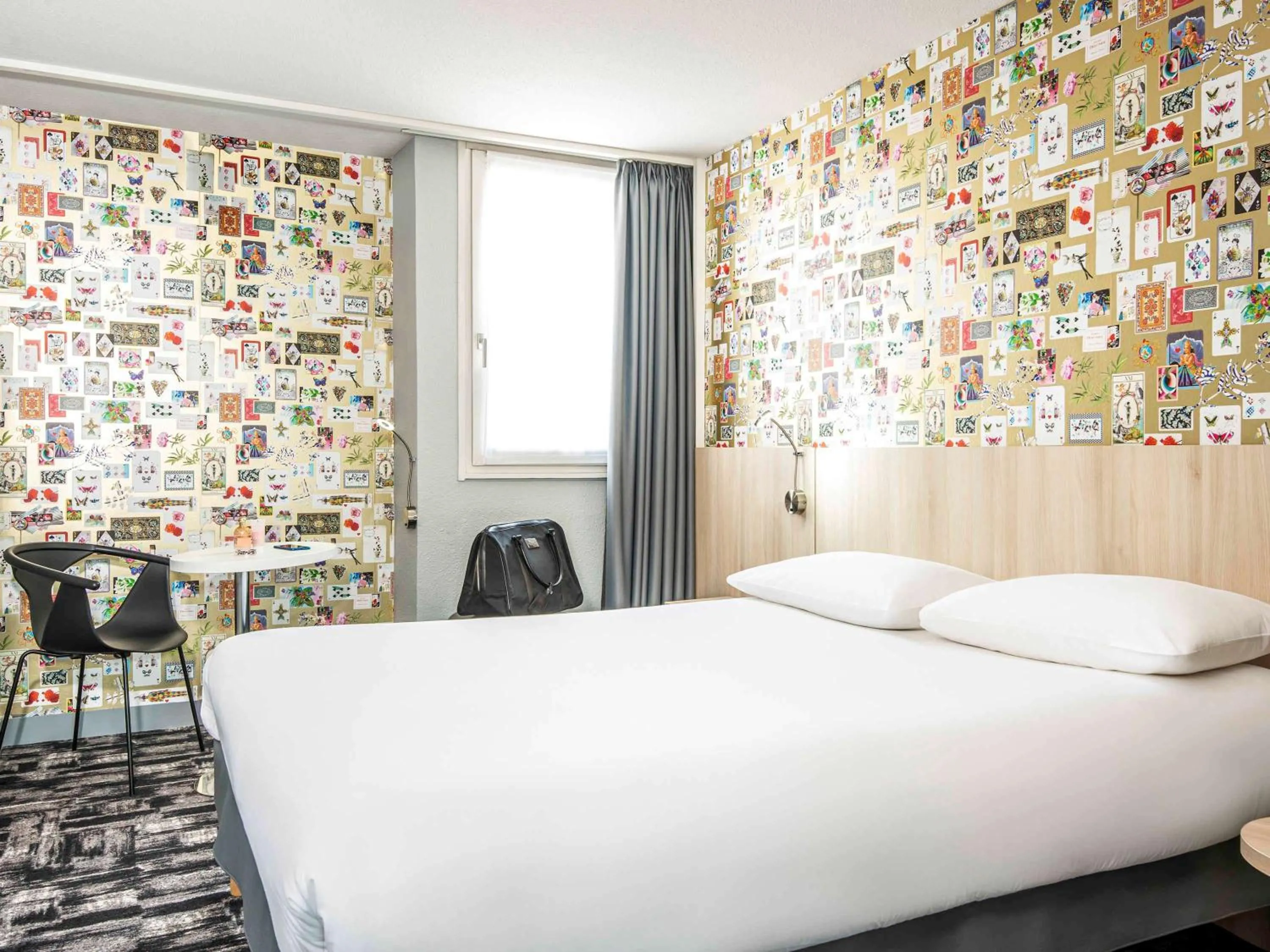 Photo of the whole room, Bed in Ibis Styles Reims Centre