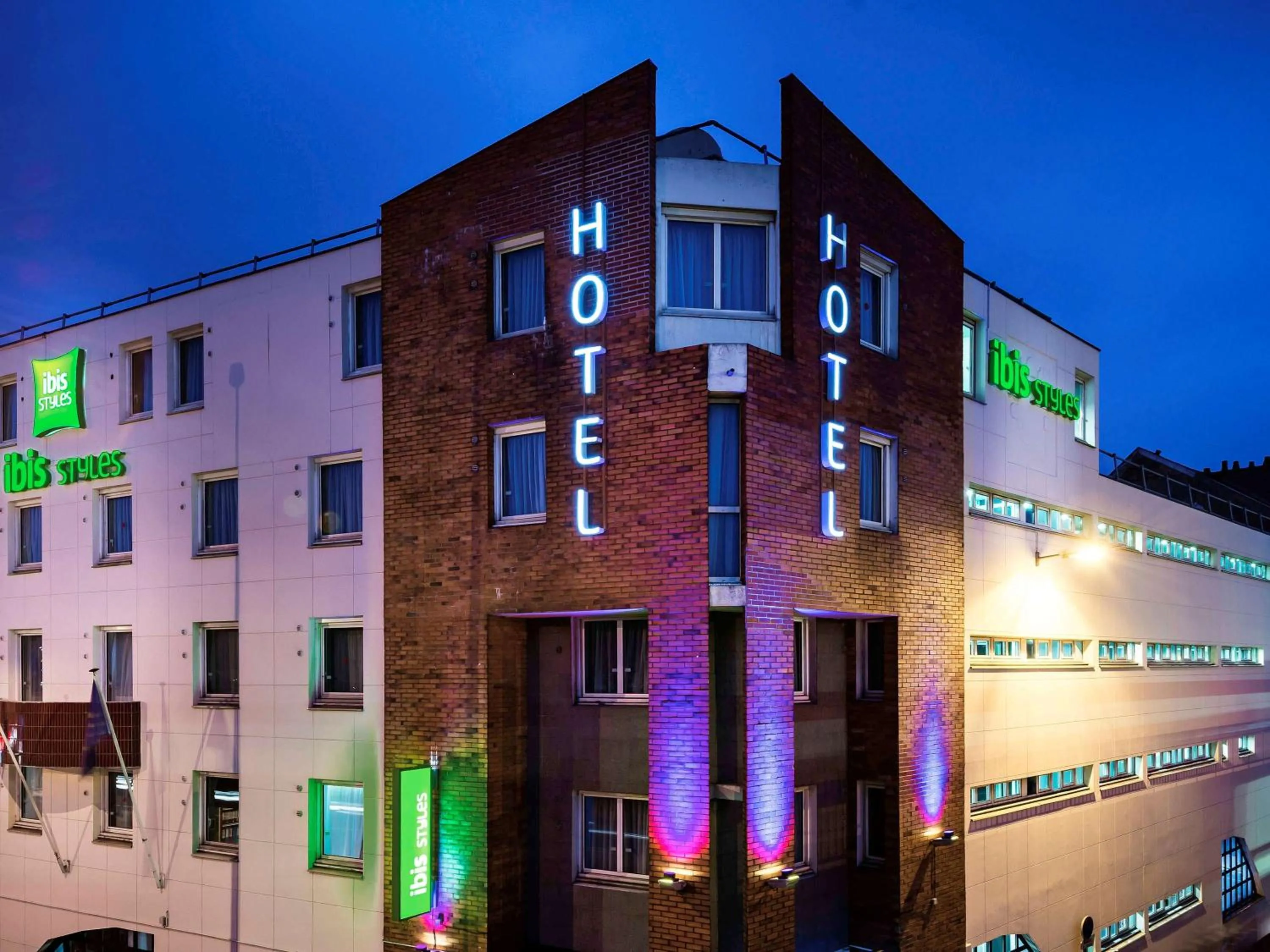 Property building in Ibis Styles Reims Centre