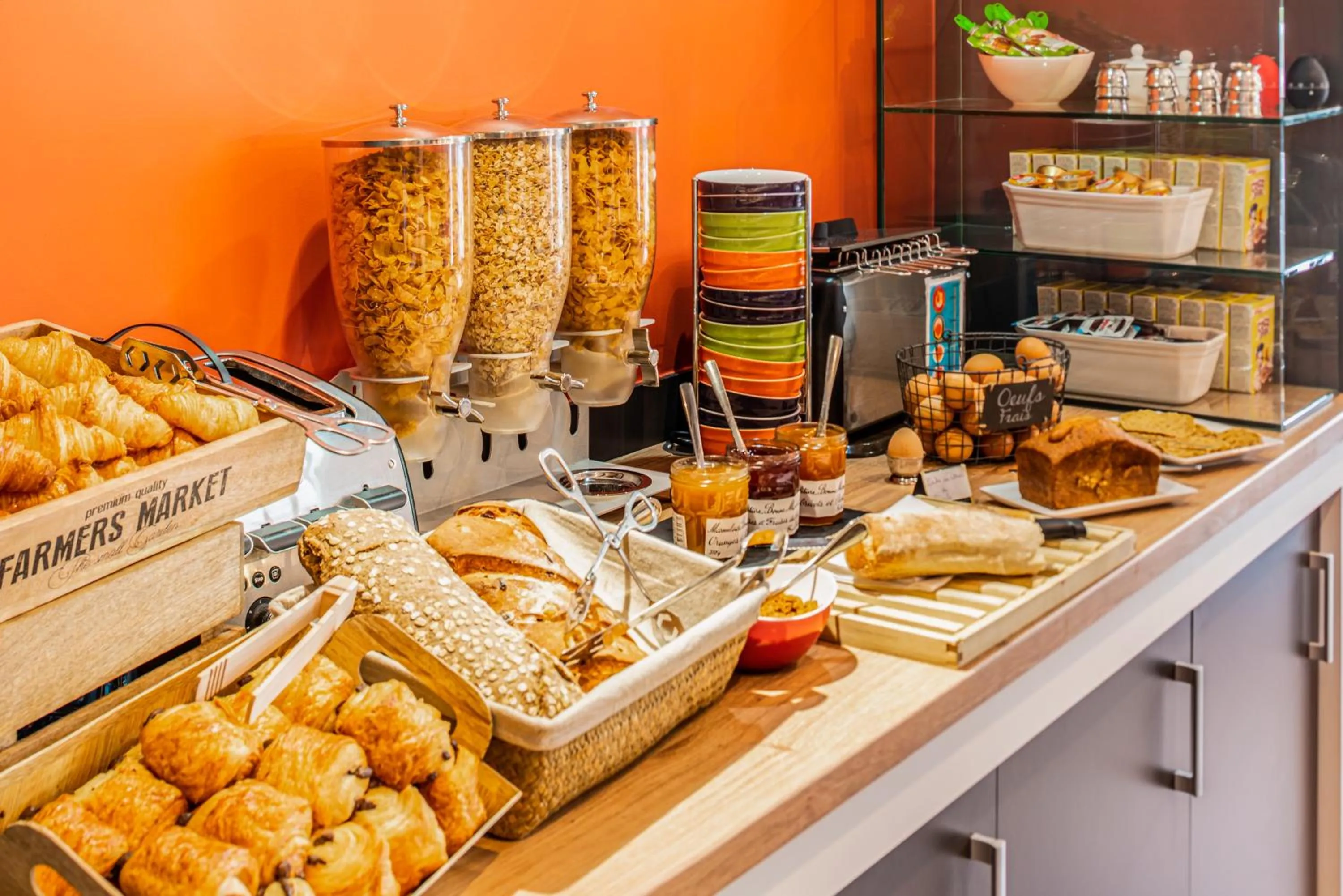 Food and drinks in Ibis Styles Reims Centre