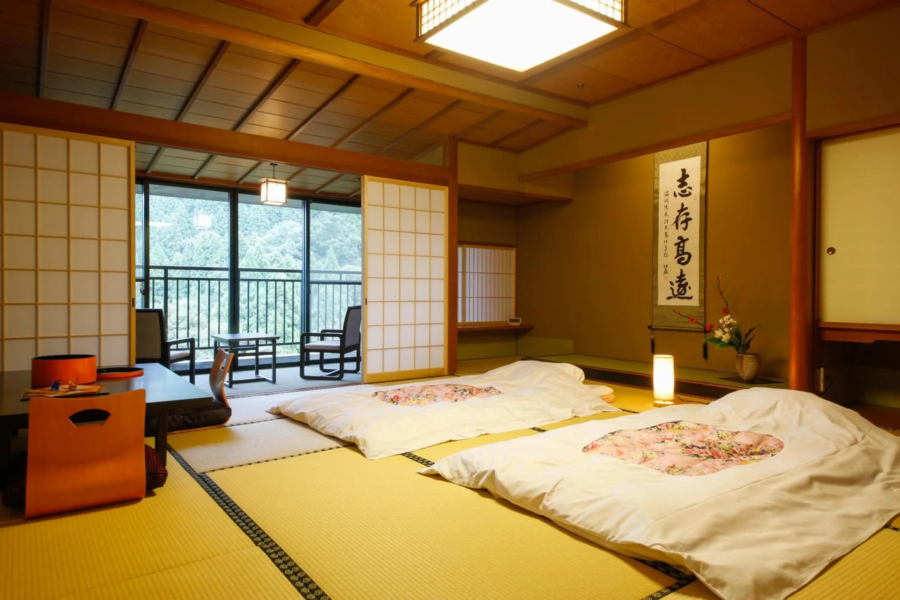 Photo of the whole room, Bed in Yamanaka Onsen Hanatsubaki