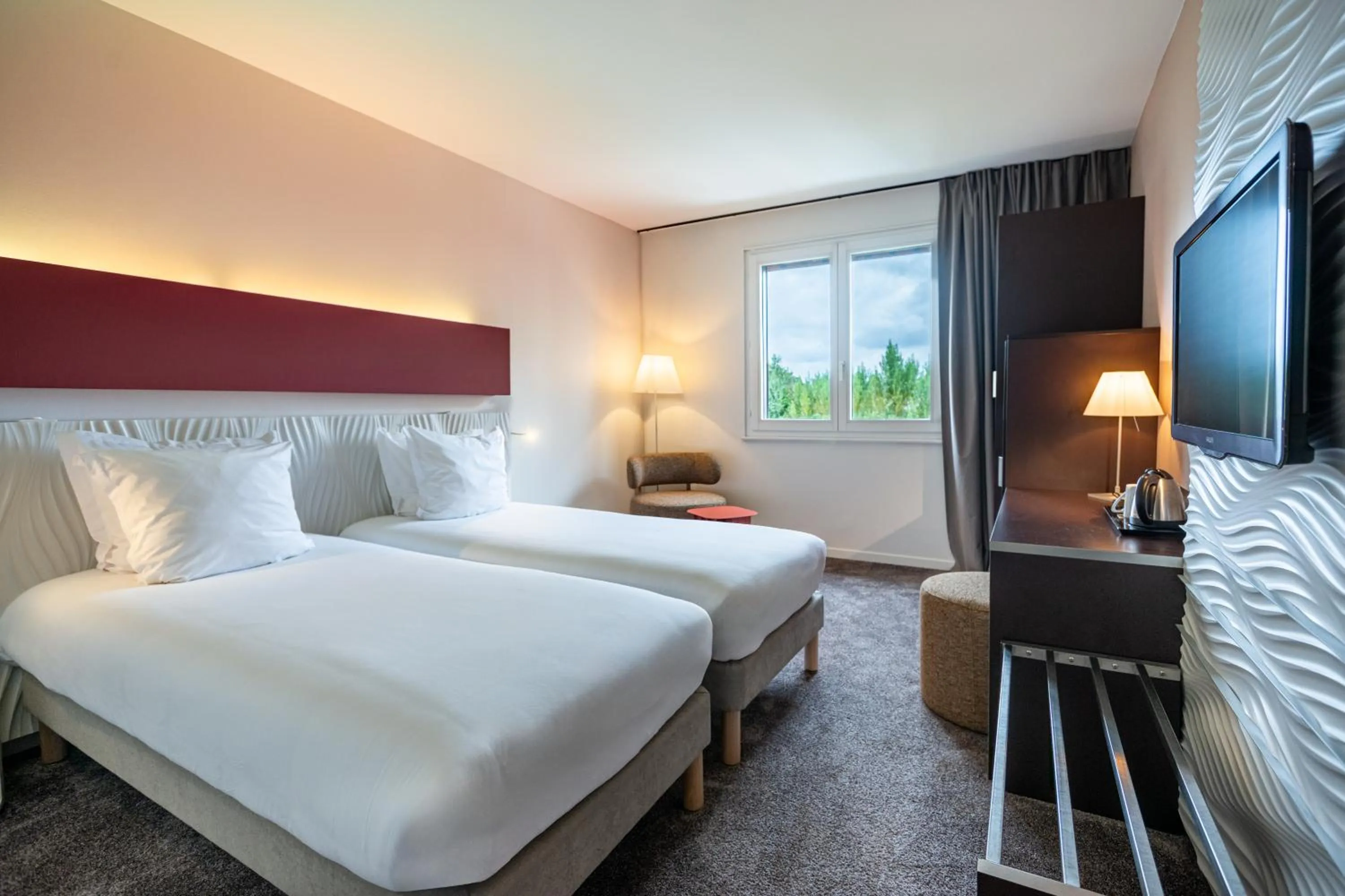 Bed in Hotel L'Europe Colmar, BW Signature Collection