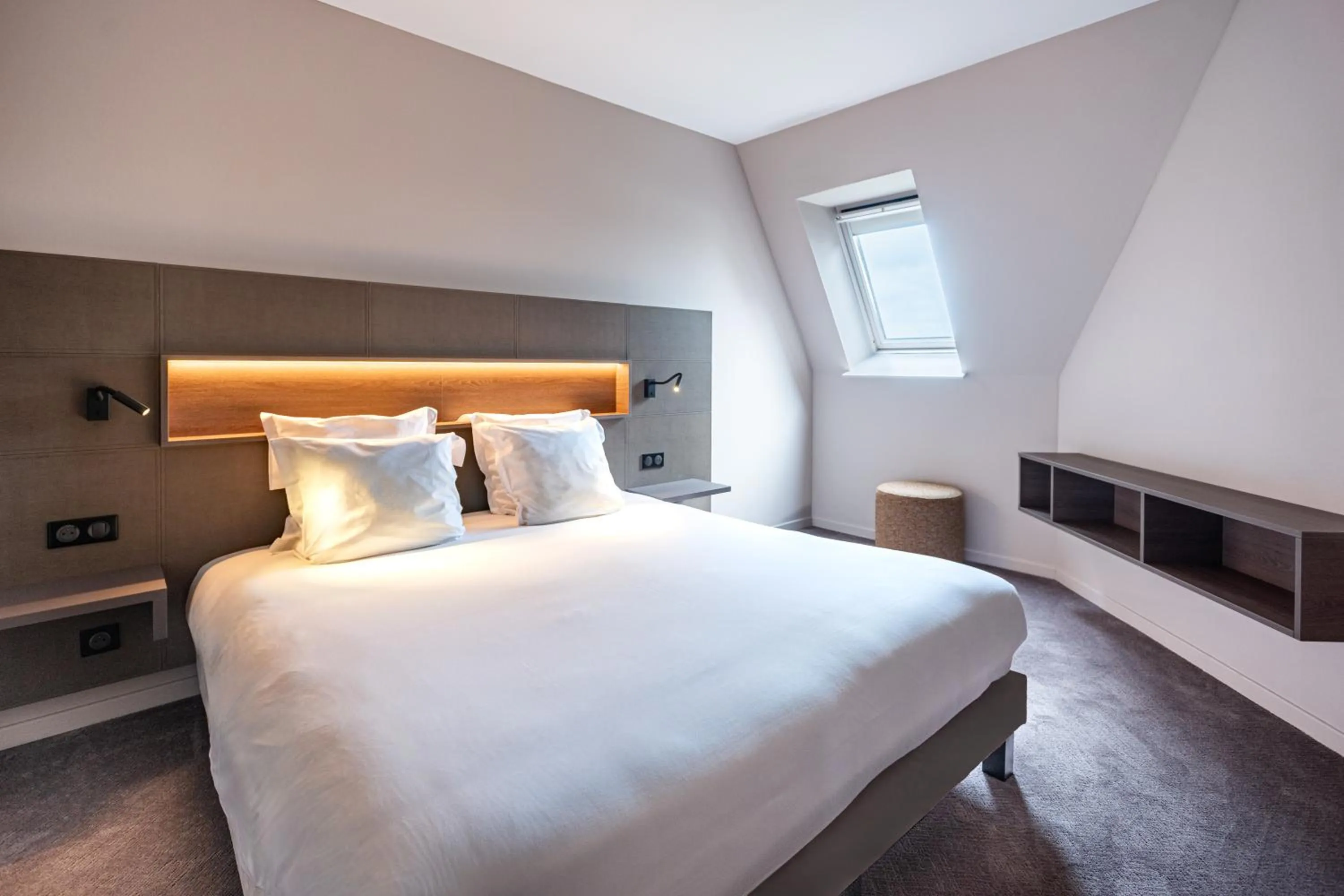 Bedroom, Bed in Hotel L'Europe Colmar, BW Signature Collection