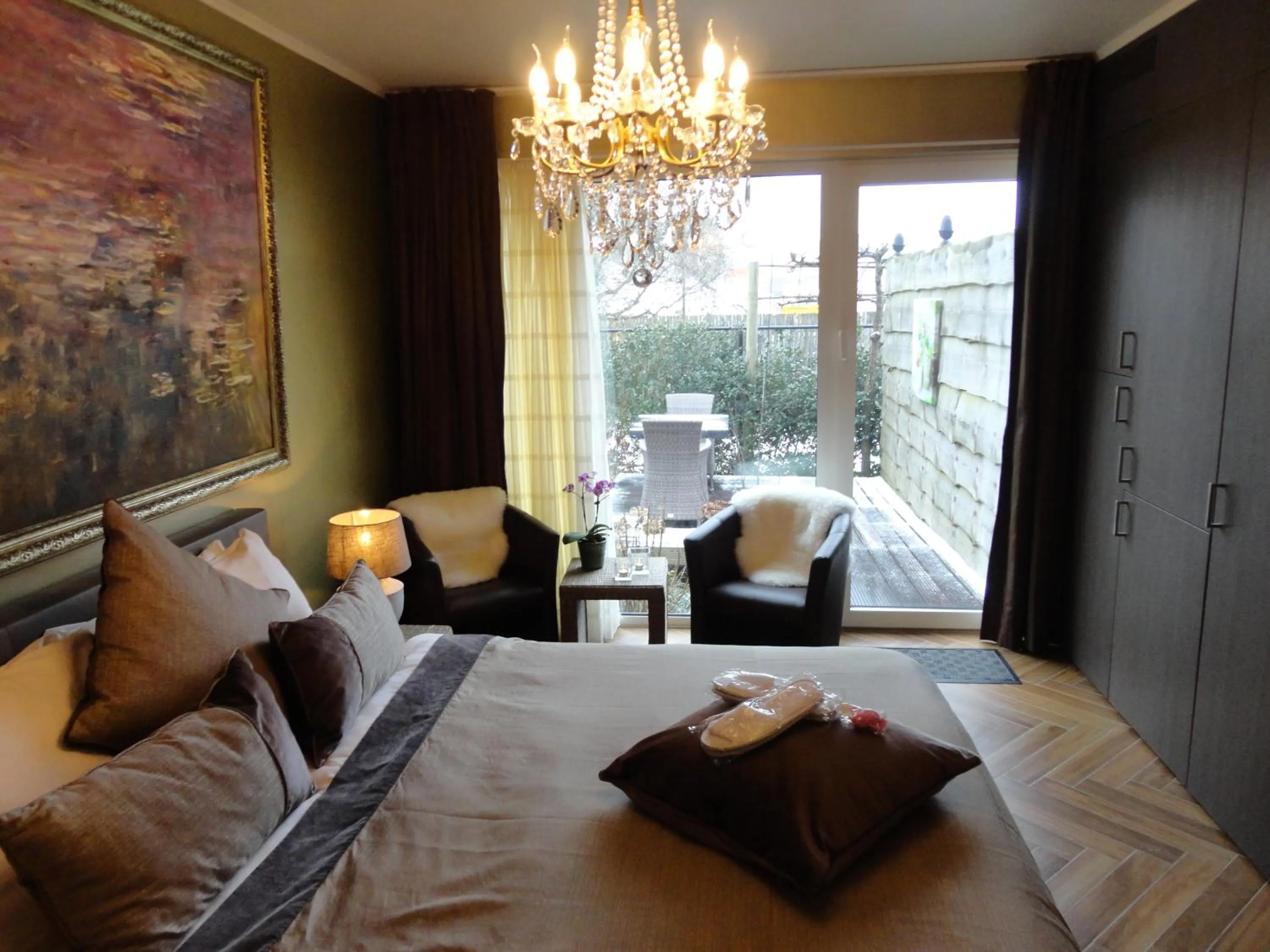 Decorative detail, Bed in Art Of Dreams Deluxe 4 stars