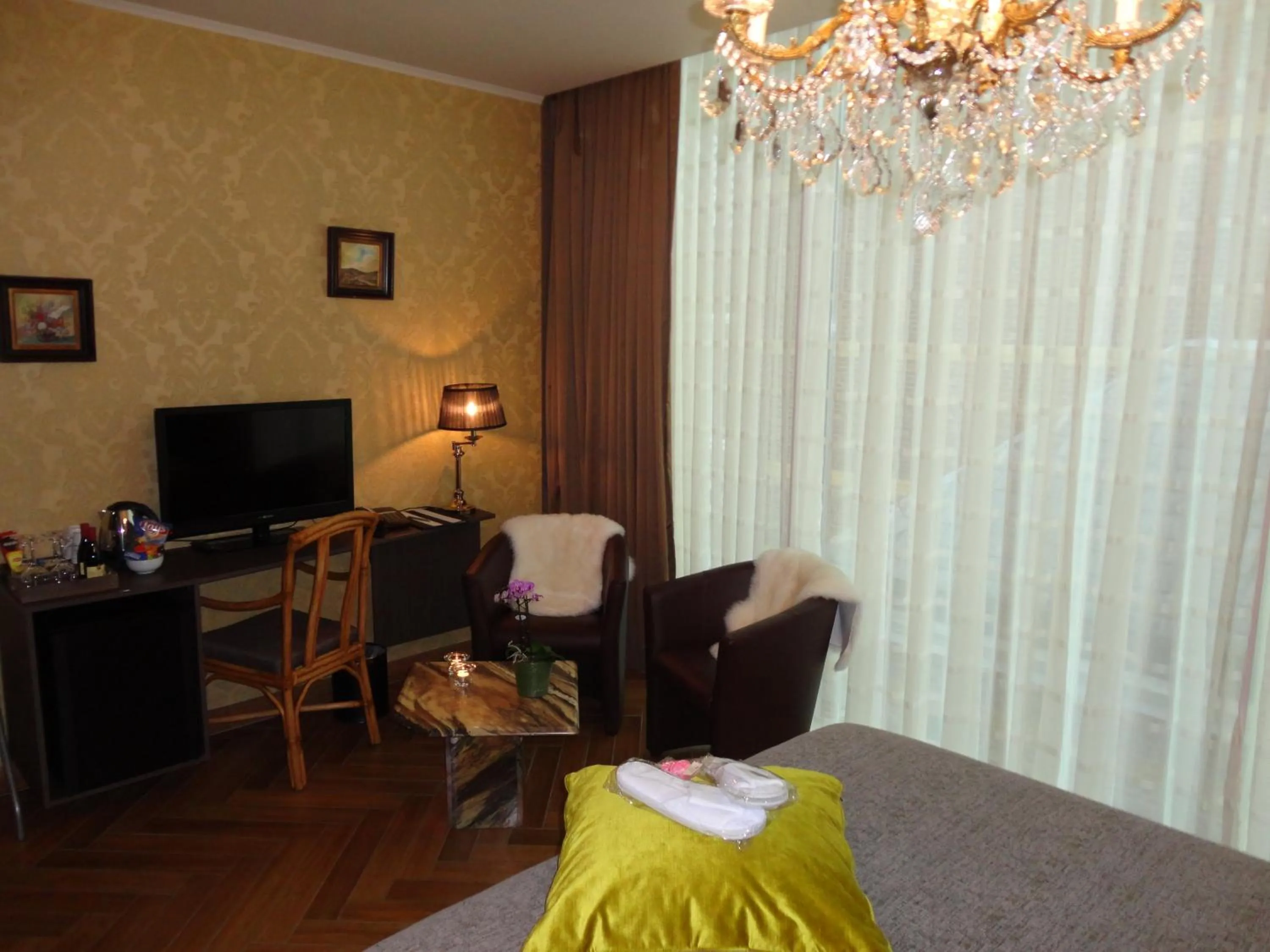 Photo of the whole room in Art Of Dreams Deluxe 4 stars