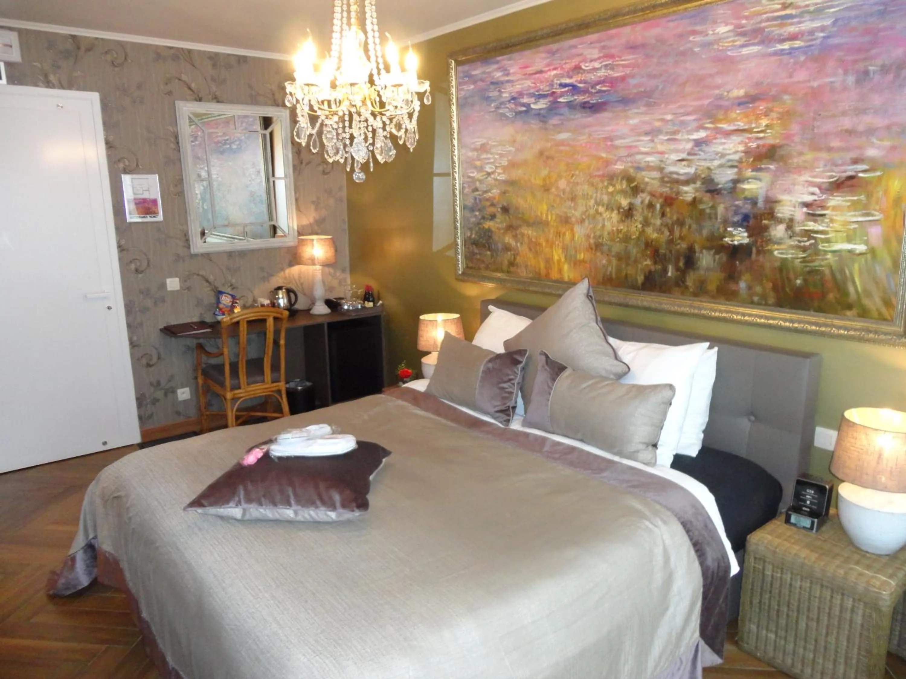 Photo of the whole room, Bed in Art Of Dreams Deluxe 4 stars