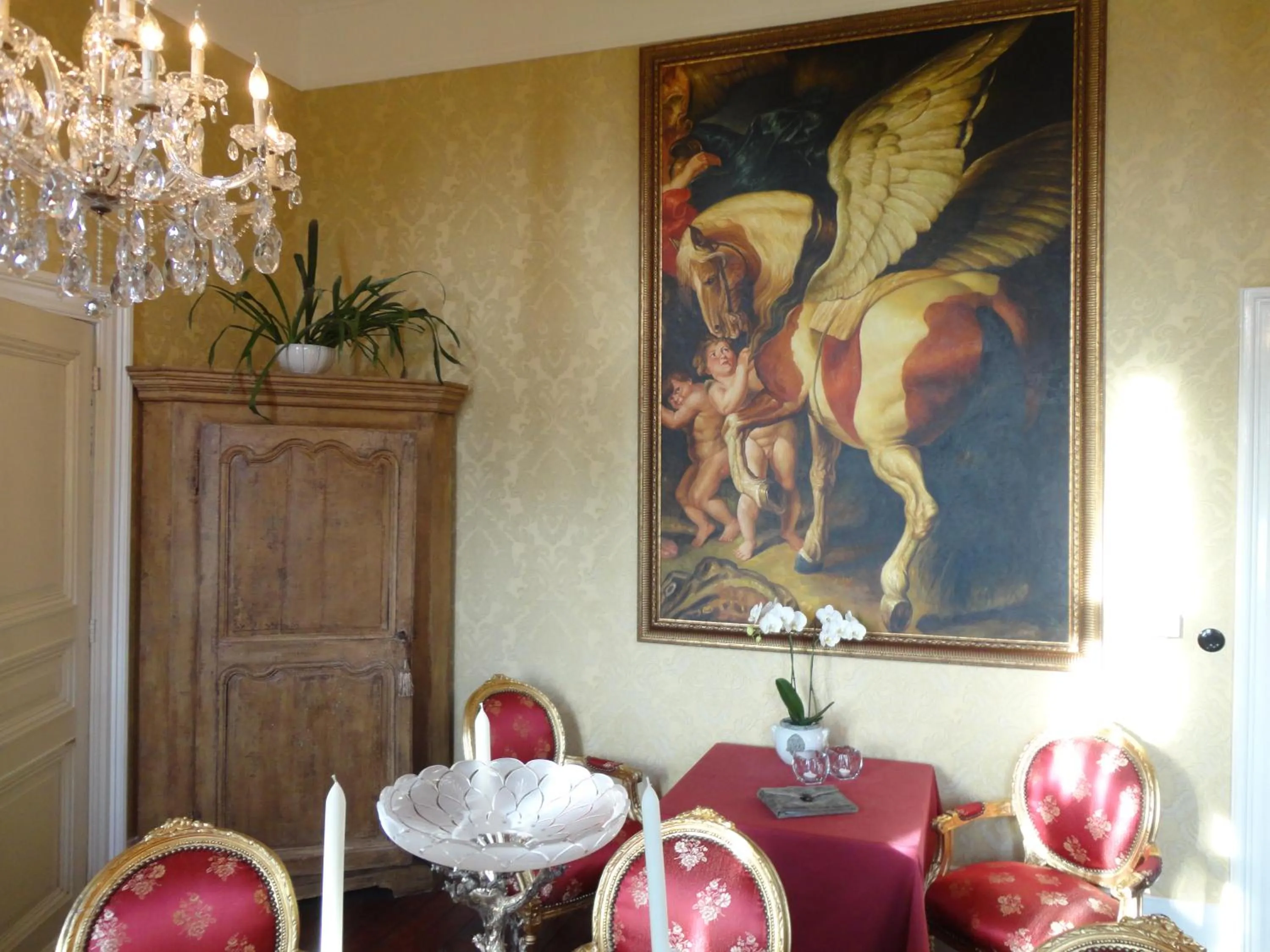 Decorative detail in Art Of Dreams Deluxe 4 stars