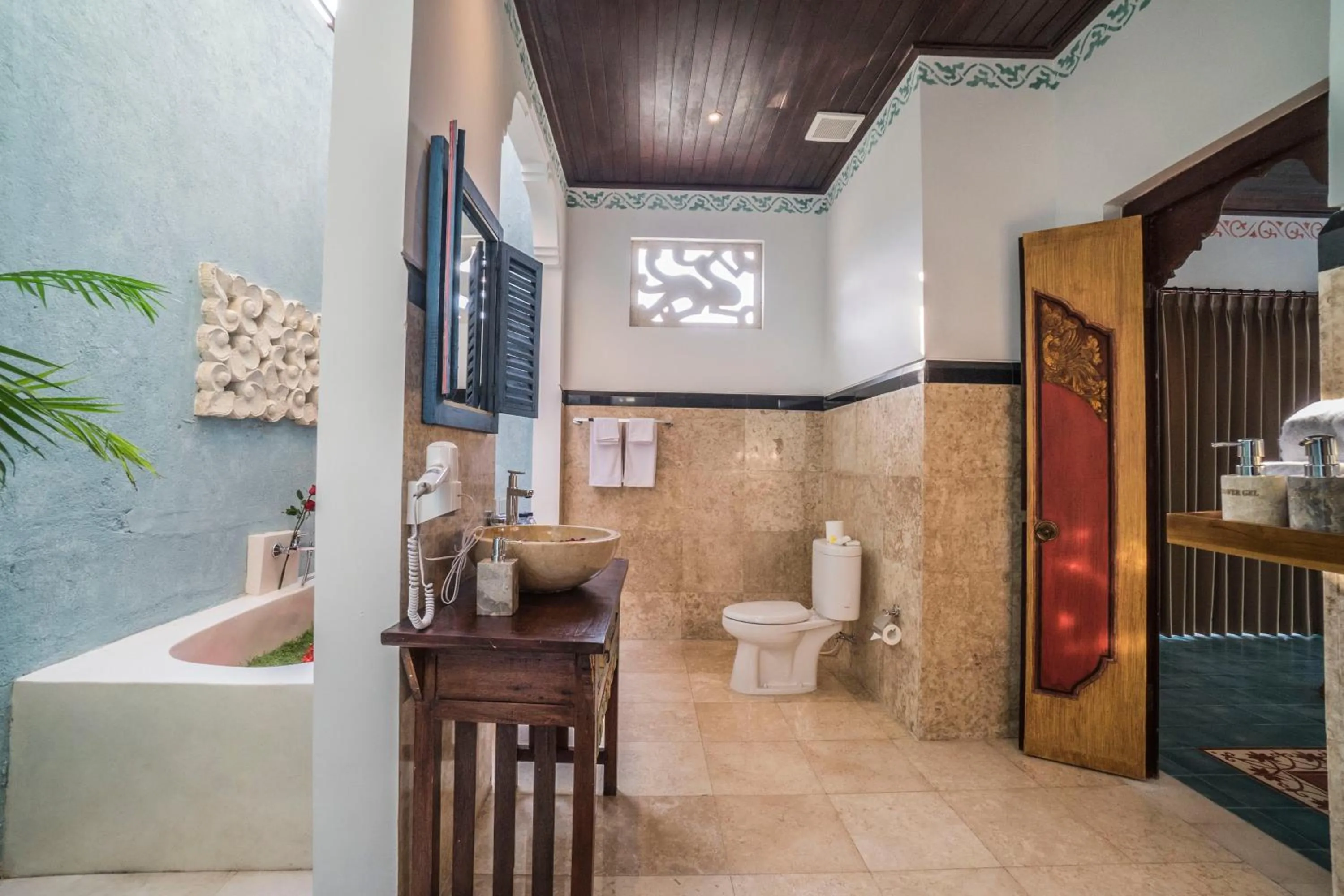 Bathroom in Villa Tanah Carik by Mahaputra