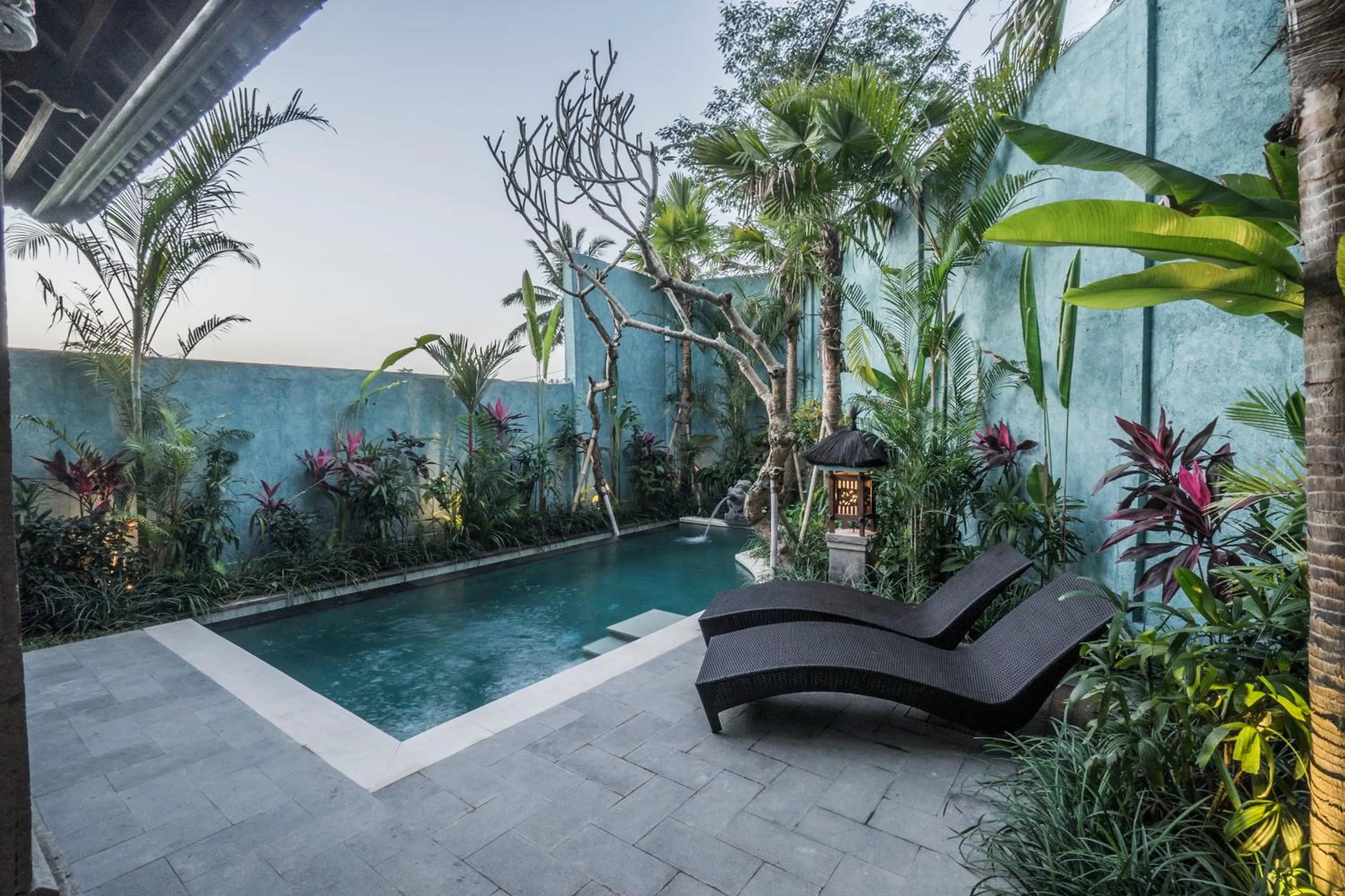 Swimming pool in Villa Tanah Carik by Mahaputra