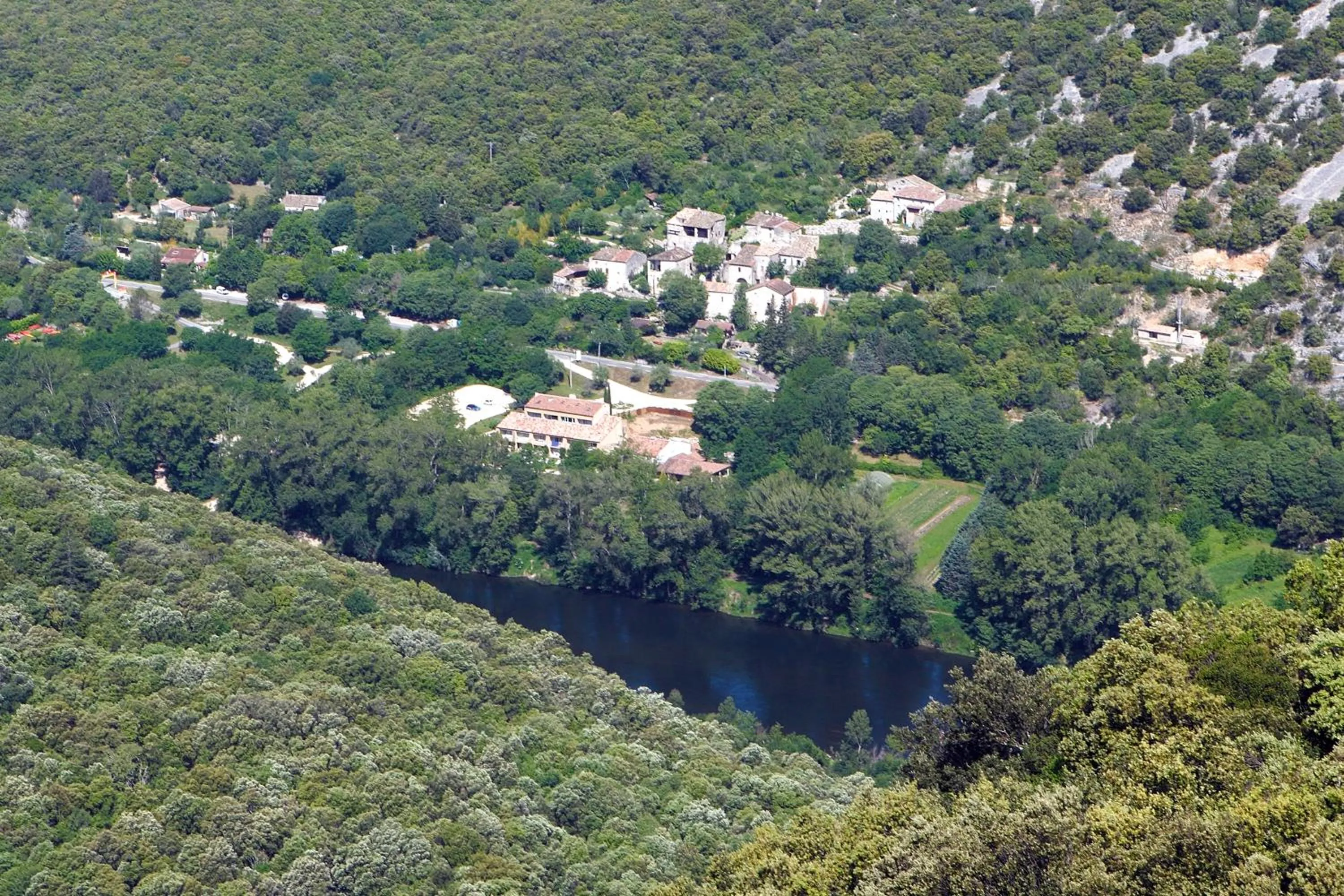 Natural landscape in Vacancéole - Le Domaine de Chames - Pont d'Arc